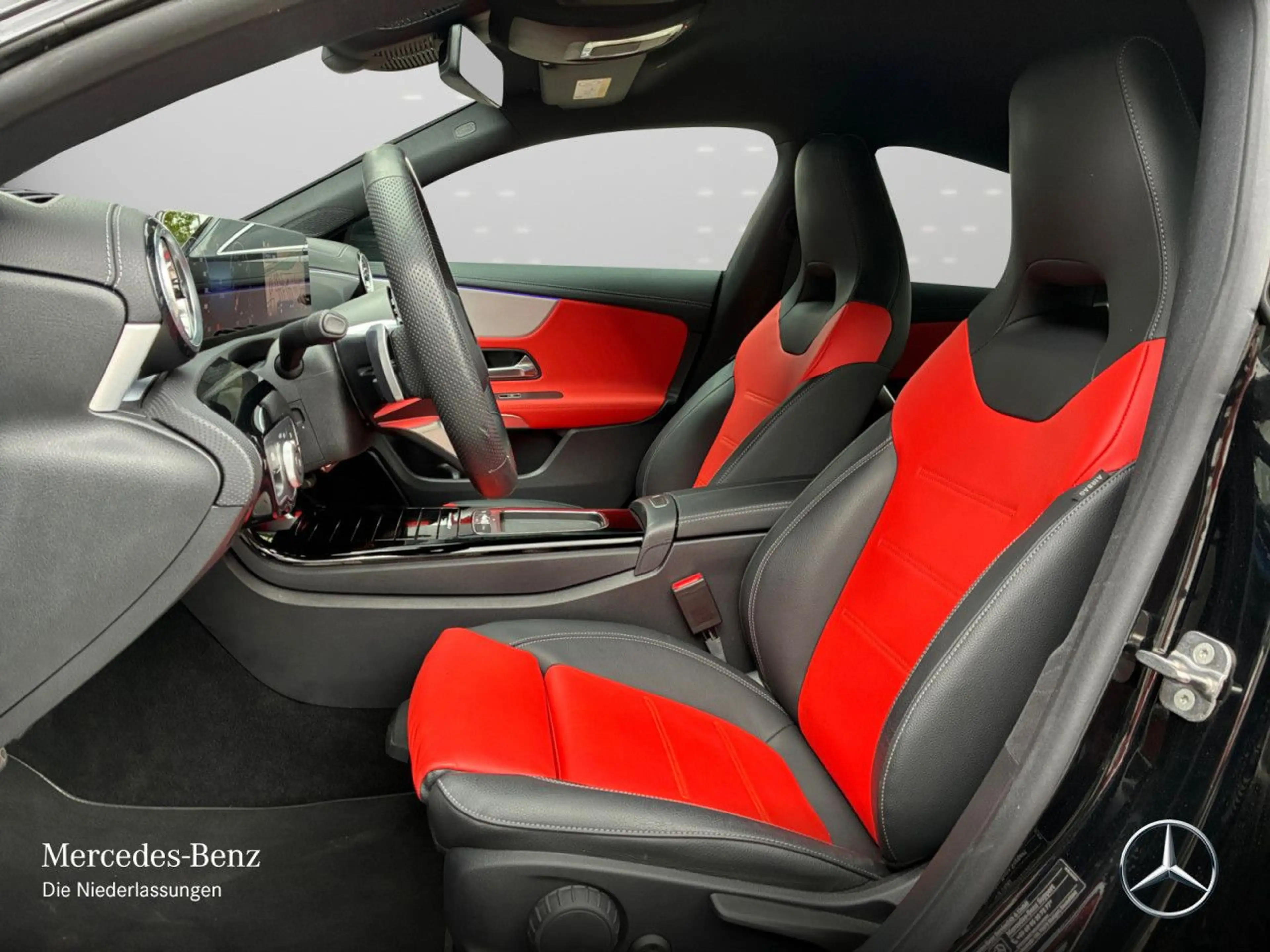 Mercedes-Benz CLA 200 AMG+NIGHT+360°+AHK+MULTIBEAM+TOTW+KEYLESS — photo 11