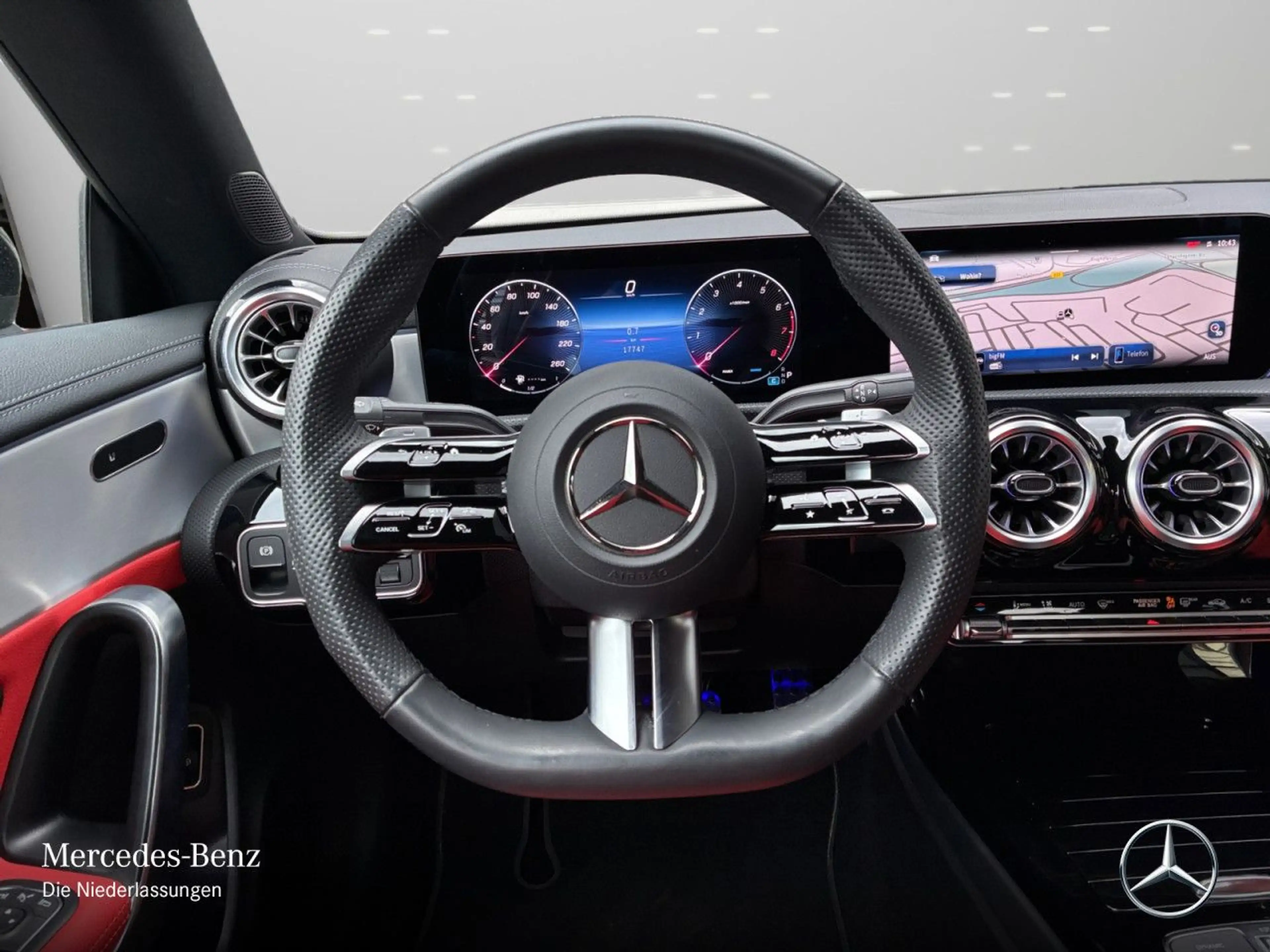 Mercedes-Benz CLA 200 AMG+NIGHT+360°+AHK+MULTIBEAM+TOTW+KEYLESS — photo 14