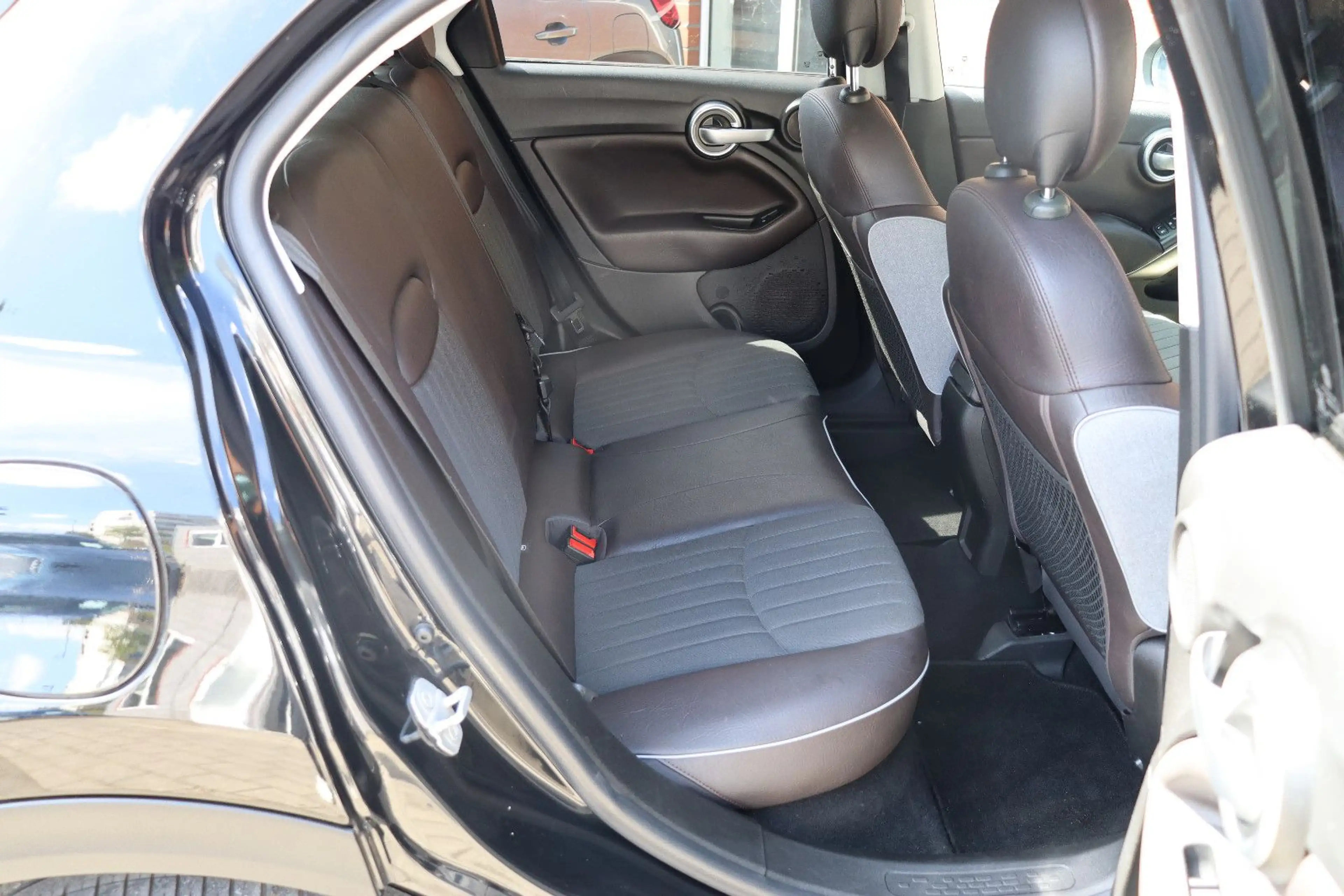 Fiat 500X 1.4 Lounge Autom. Leder Xenon Navi — photo 14