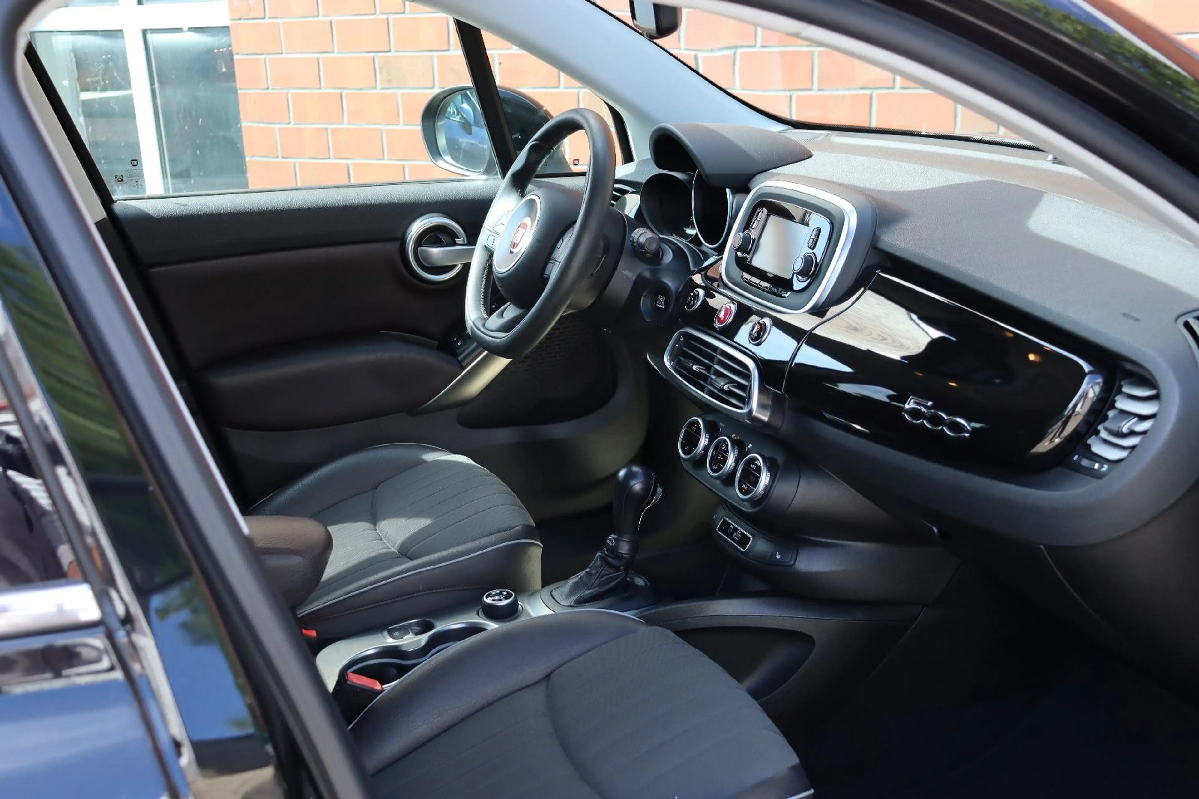 Fiat 500X 1.4 Lounge Autom. Leder Xenon Navi — photo 11