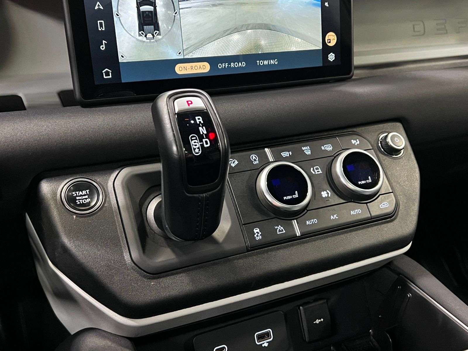 2023 Land Rover Defender 110 S AWD thumb 18