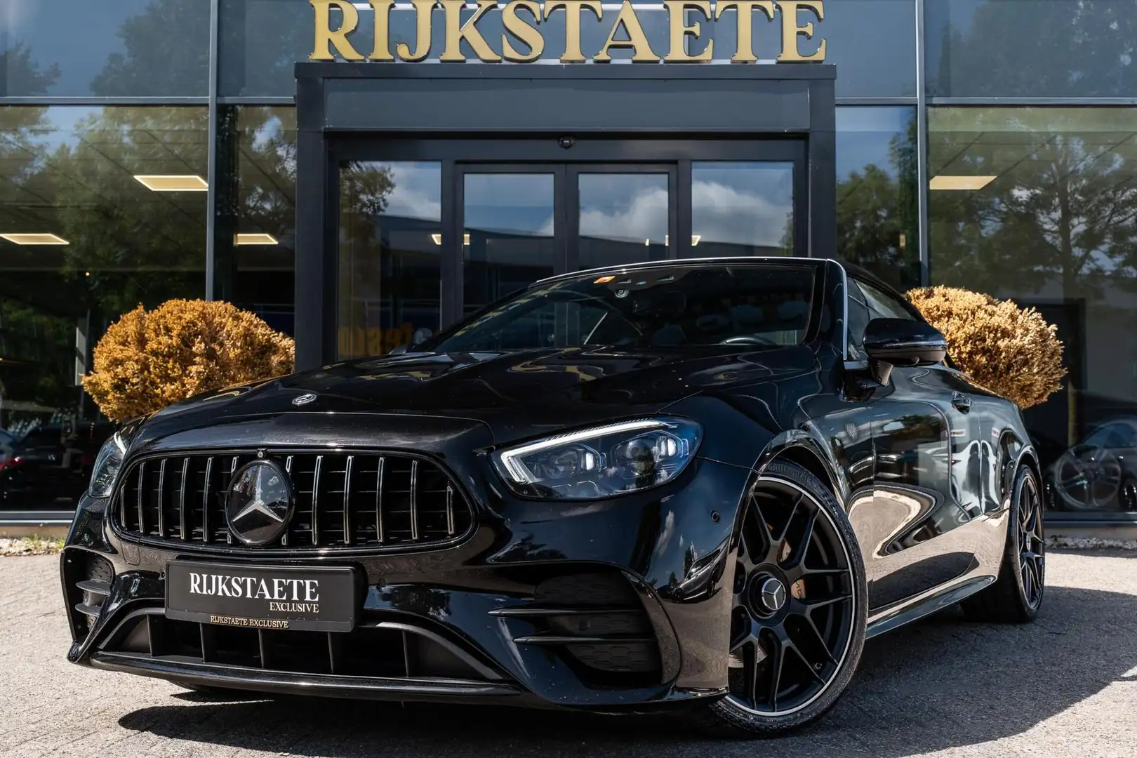 Mercedes-Benz E 220 Cabrio E220d AMG|MASSAGE|BURMESTER|HEAD-UP Noir - 1