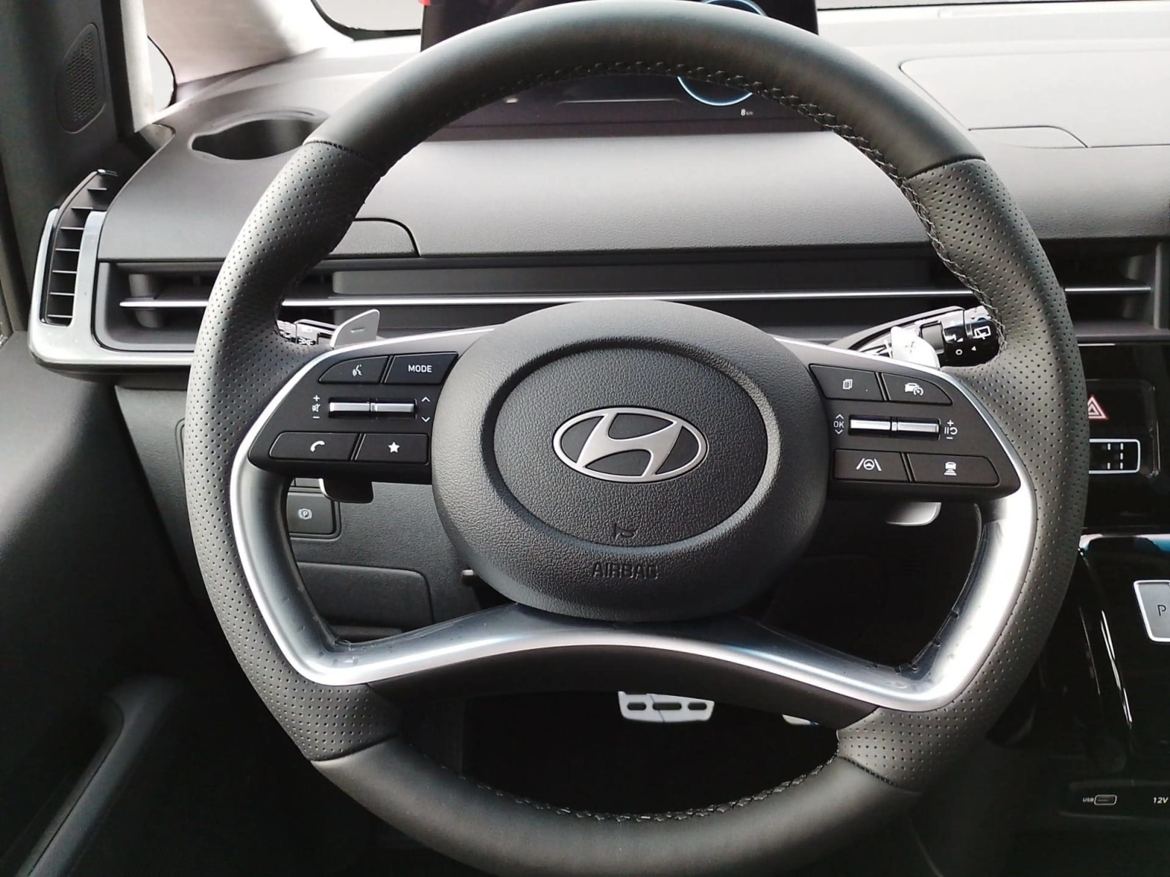 Hyundai STARIA HEV 7-Sitzer (MY25) 1.6 T-GDI (225 PS) 6-AT 2WD Si — photo 8
