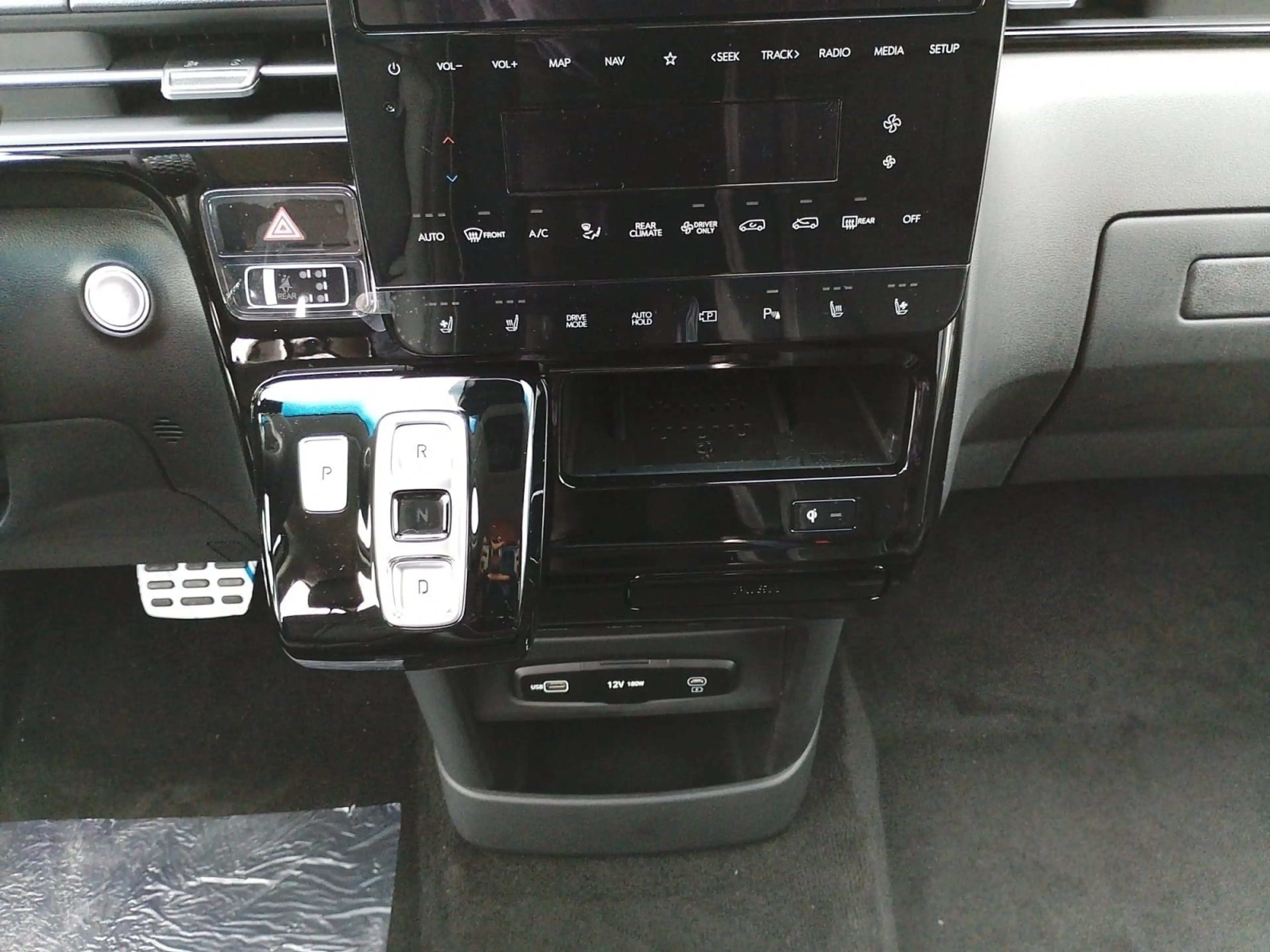 Hyundai STARIA HEV 7-Sitzer (MY25) 1.6 T-GDI (225 PS) 6-AT 2WD Si — photo 10