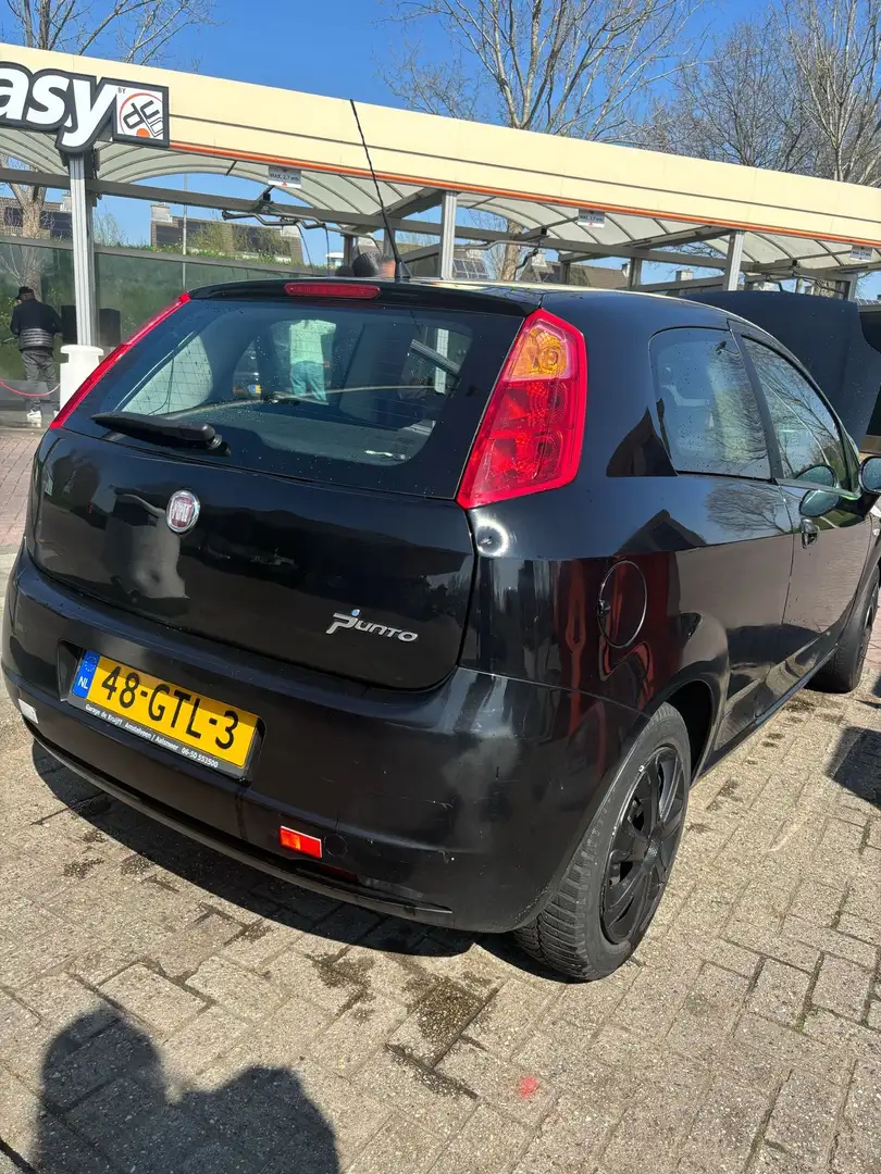 Fiat Punto 1.2 Active Negro - 2