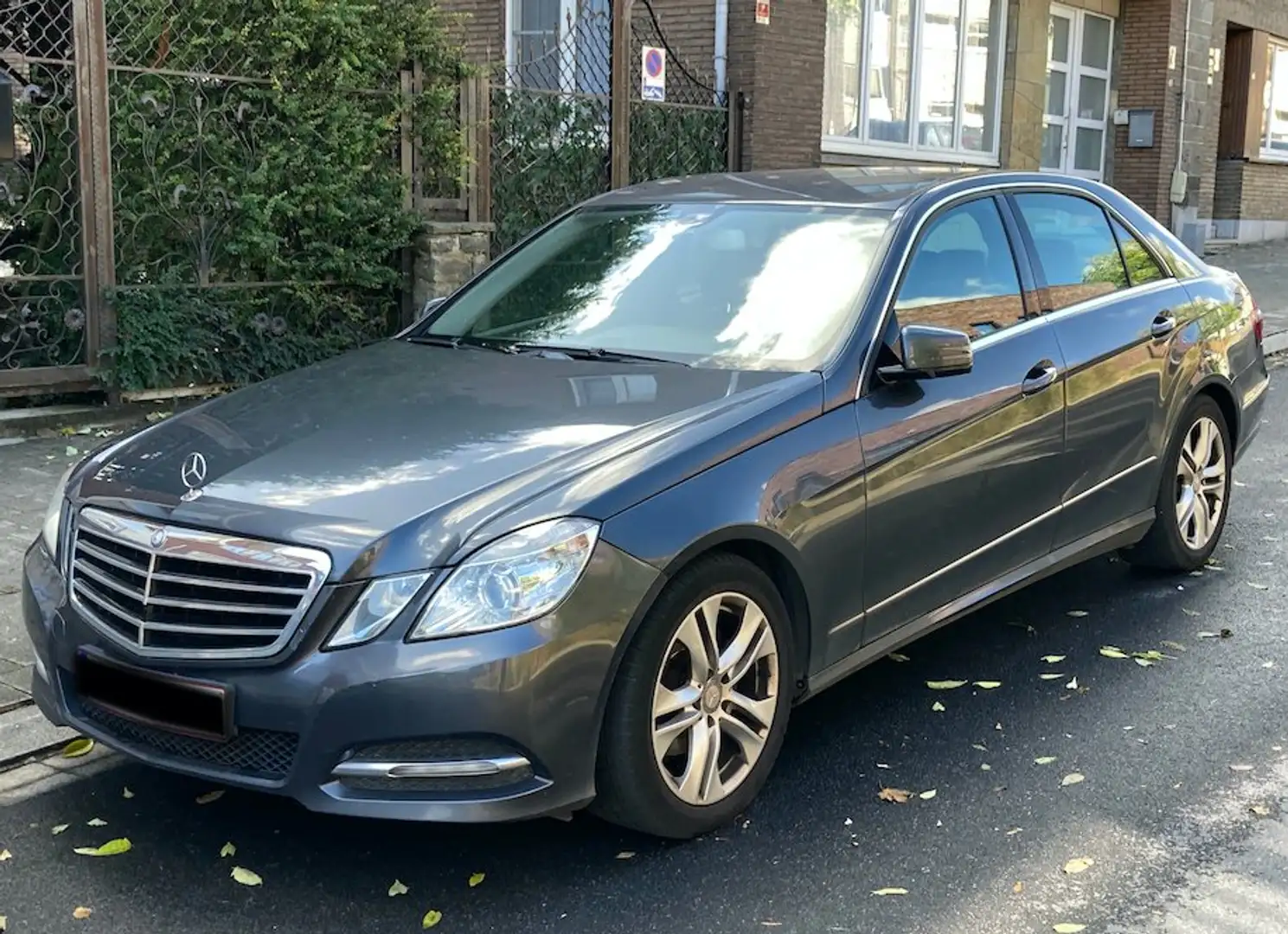 Mercedes-Benz E 200 E 200 CDI Avantgarde Серый - 1