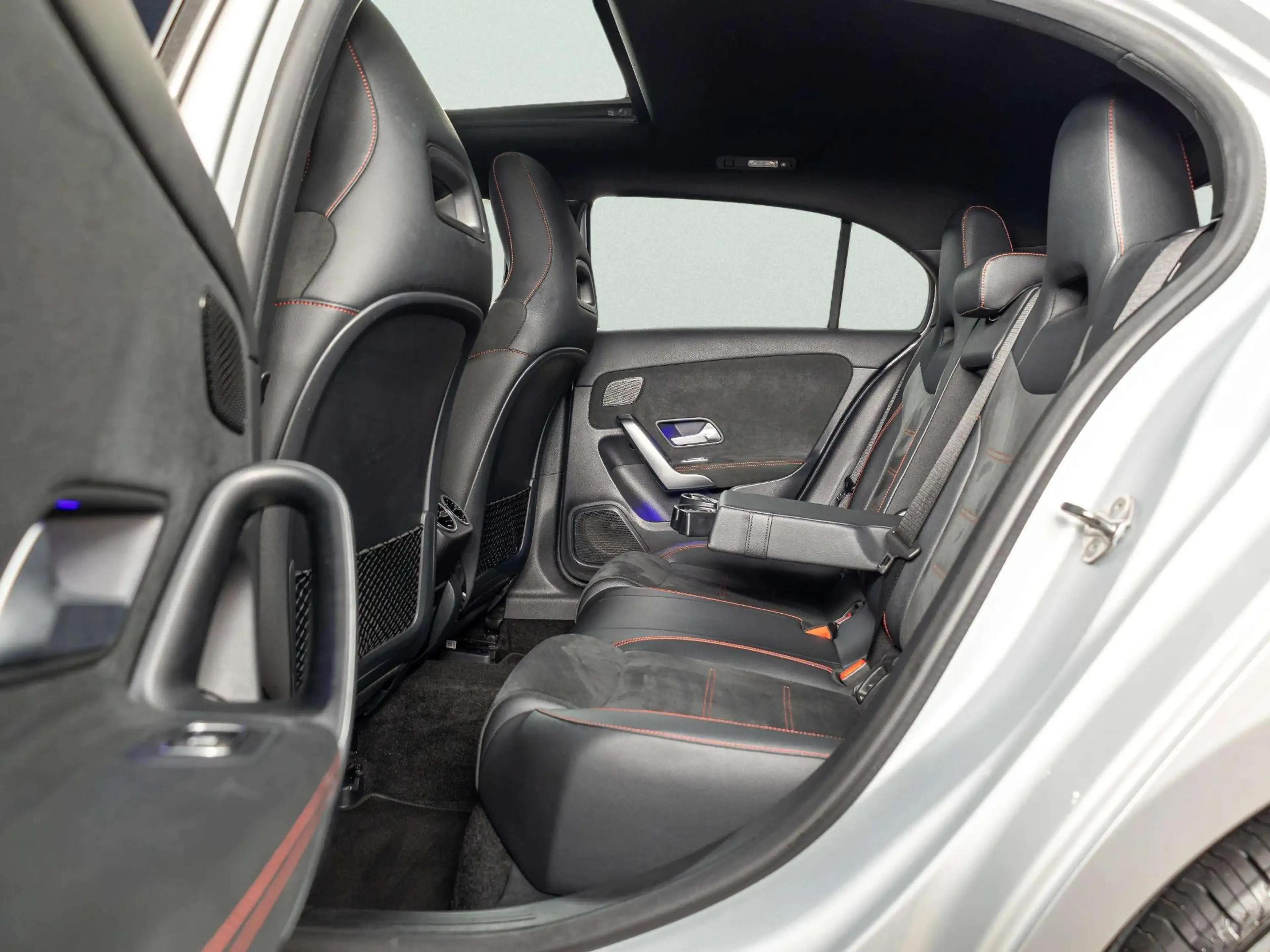 Mercedes-Benz A 250 Hatchback e Business Solution AMG Limited | Panora — photo 14