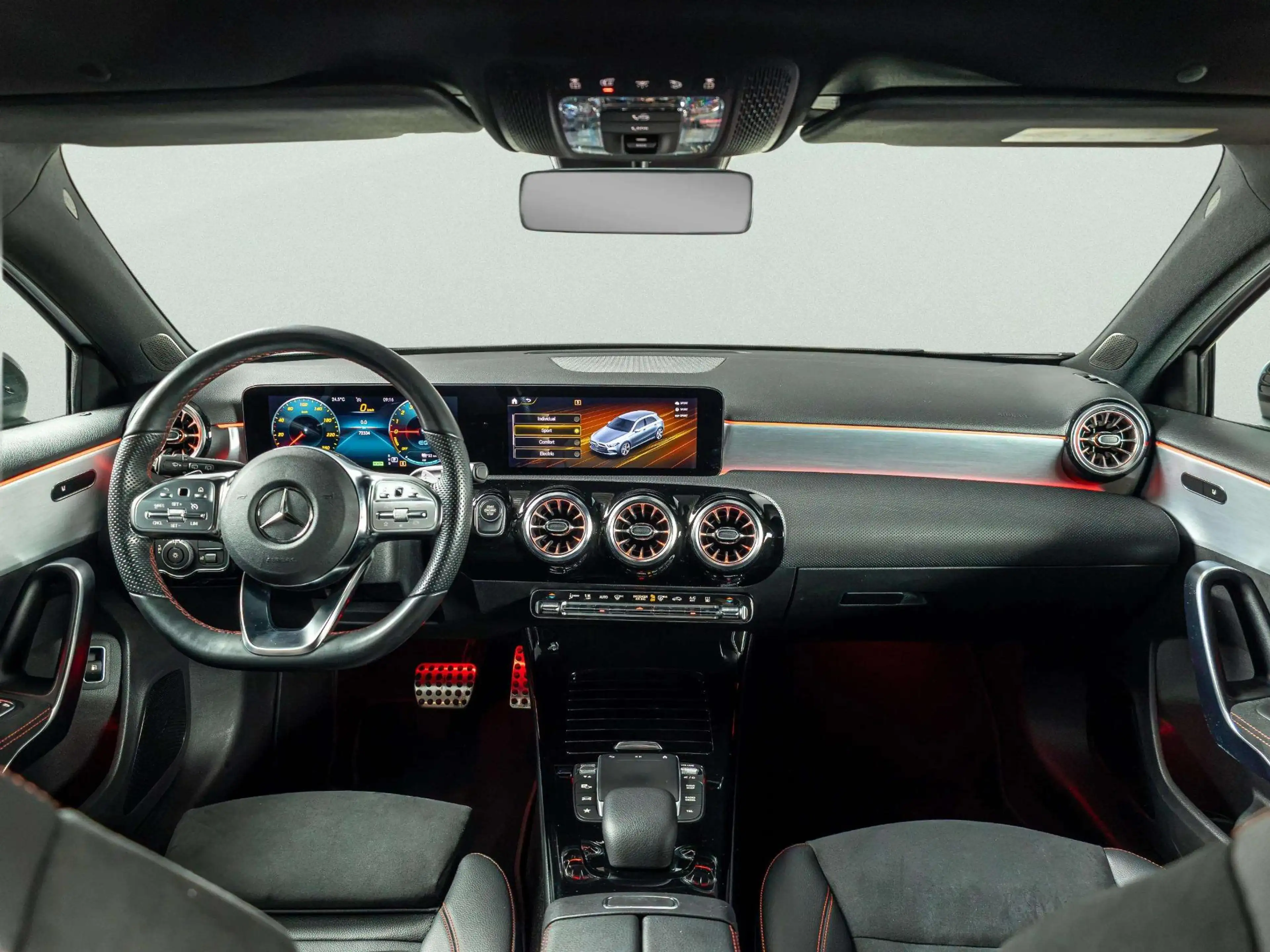 Mercedes-Benz A 250 Hatchback e Business Solution AMG Limited | Panora — photo 3