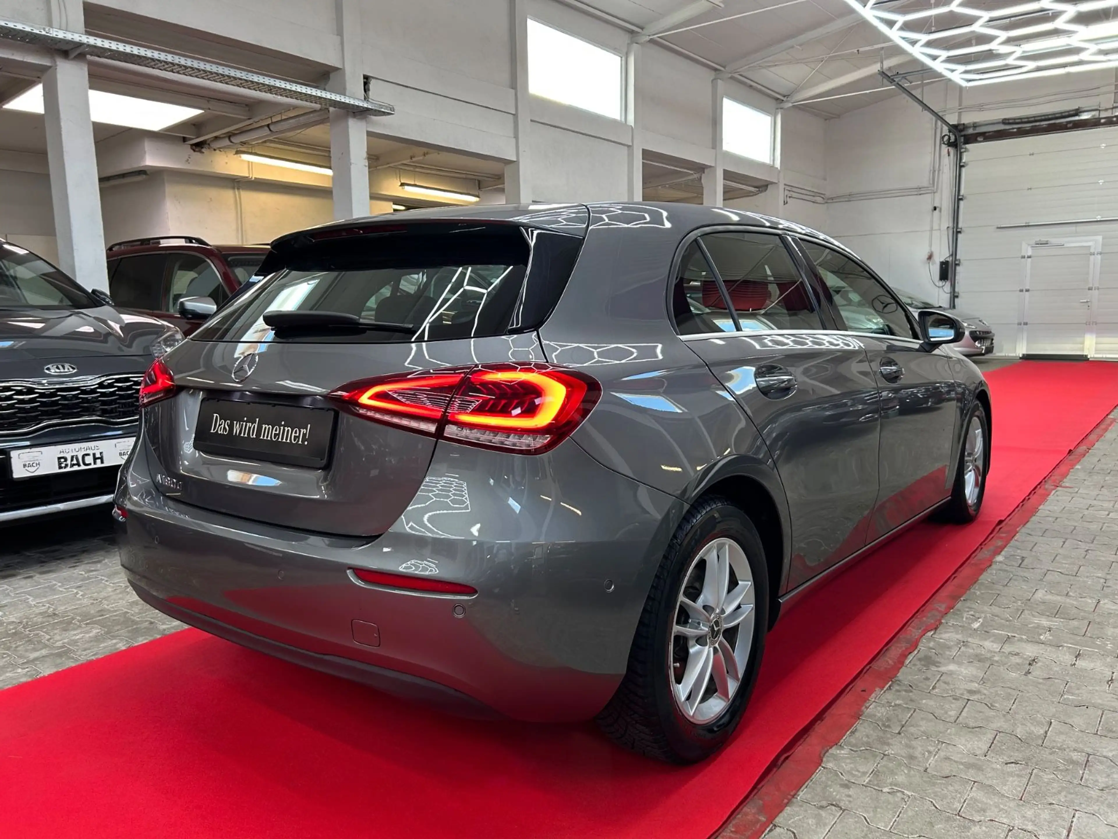 Mercedes-Benz A 180 d/TÜV NEU/SERVICE NEU/MBUX/DIGITAL/LED/RFK — photo 6