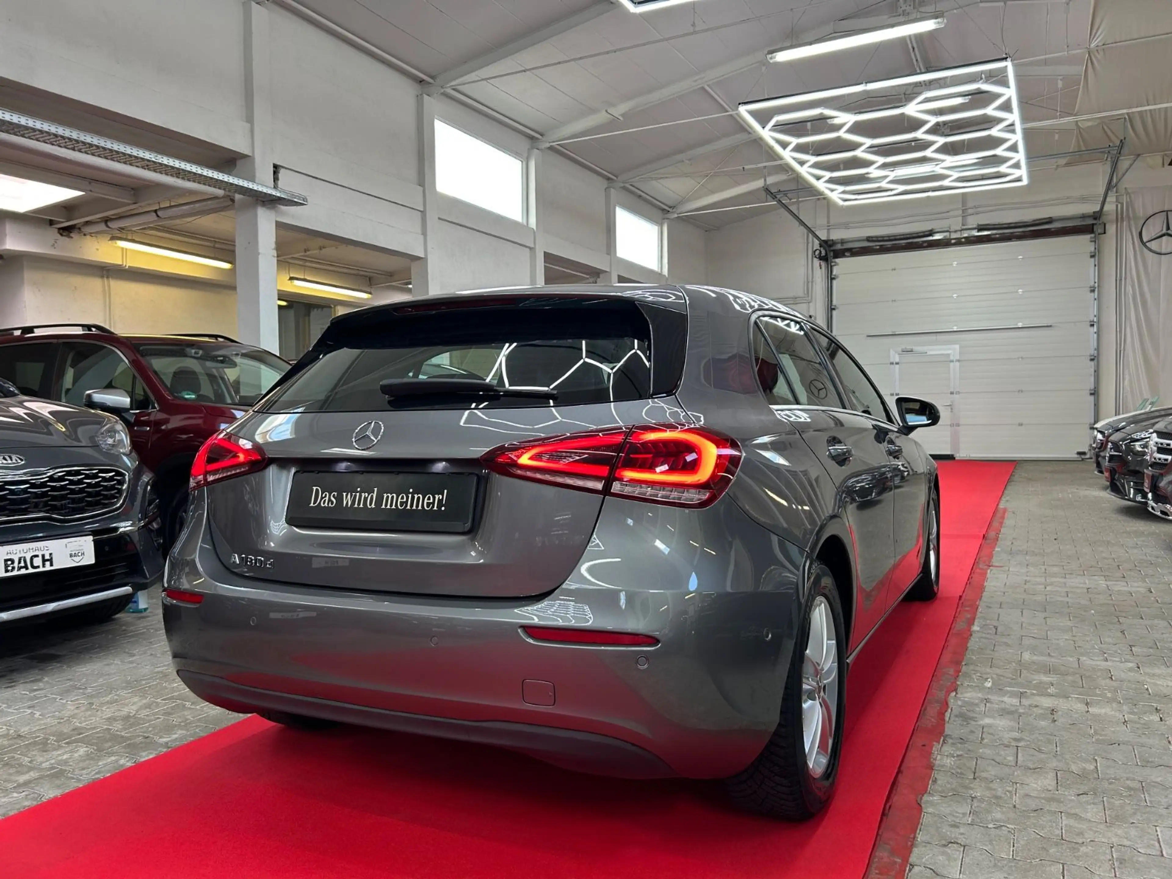 Mercedes-Benz A 180 d/TÜV NEU/SERVICE NEU/MBUX/DIGITAL/LED/RFK — photo 8