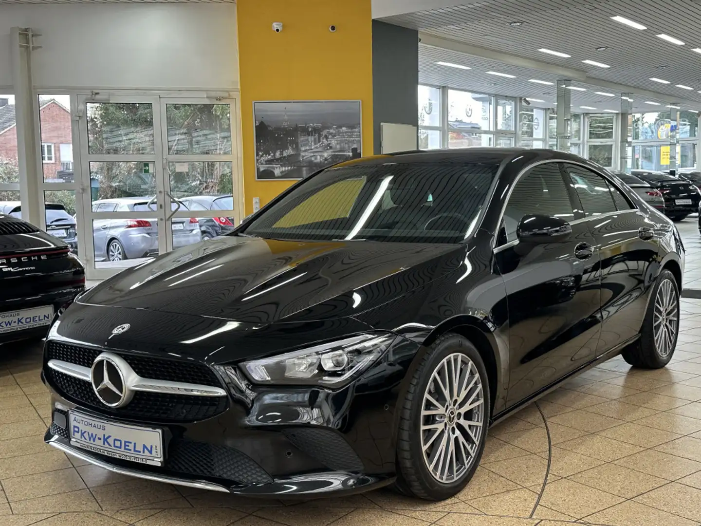 Mercedes-Benz CLA 180 d Luxury Line*NAVi*LED*KAMERA*SPuR*LEDER Black - 1