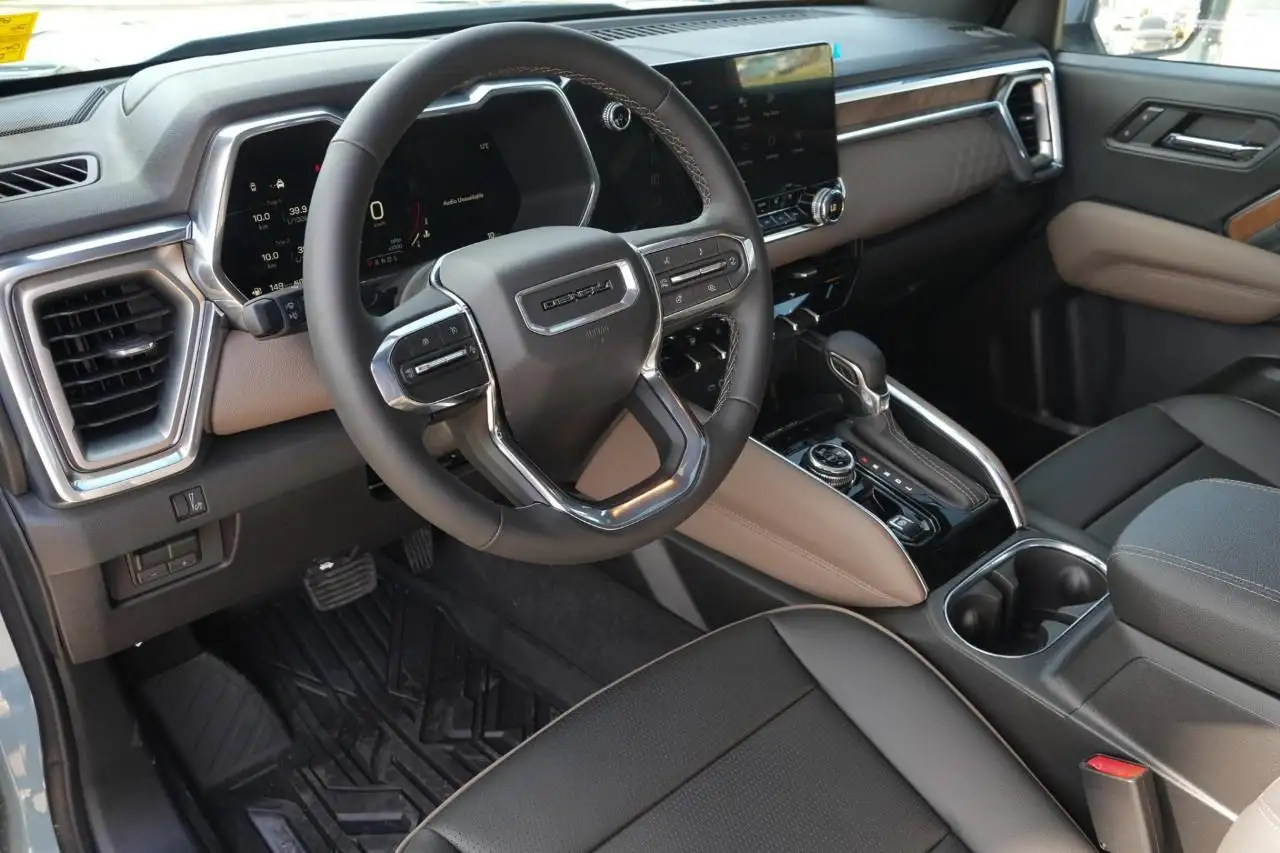GMC Canyon снимка GMC Canyon