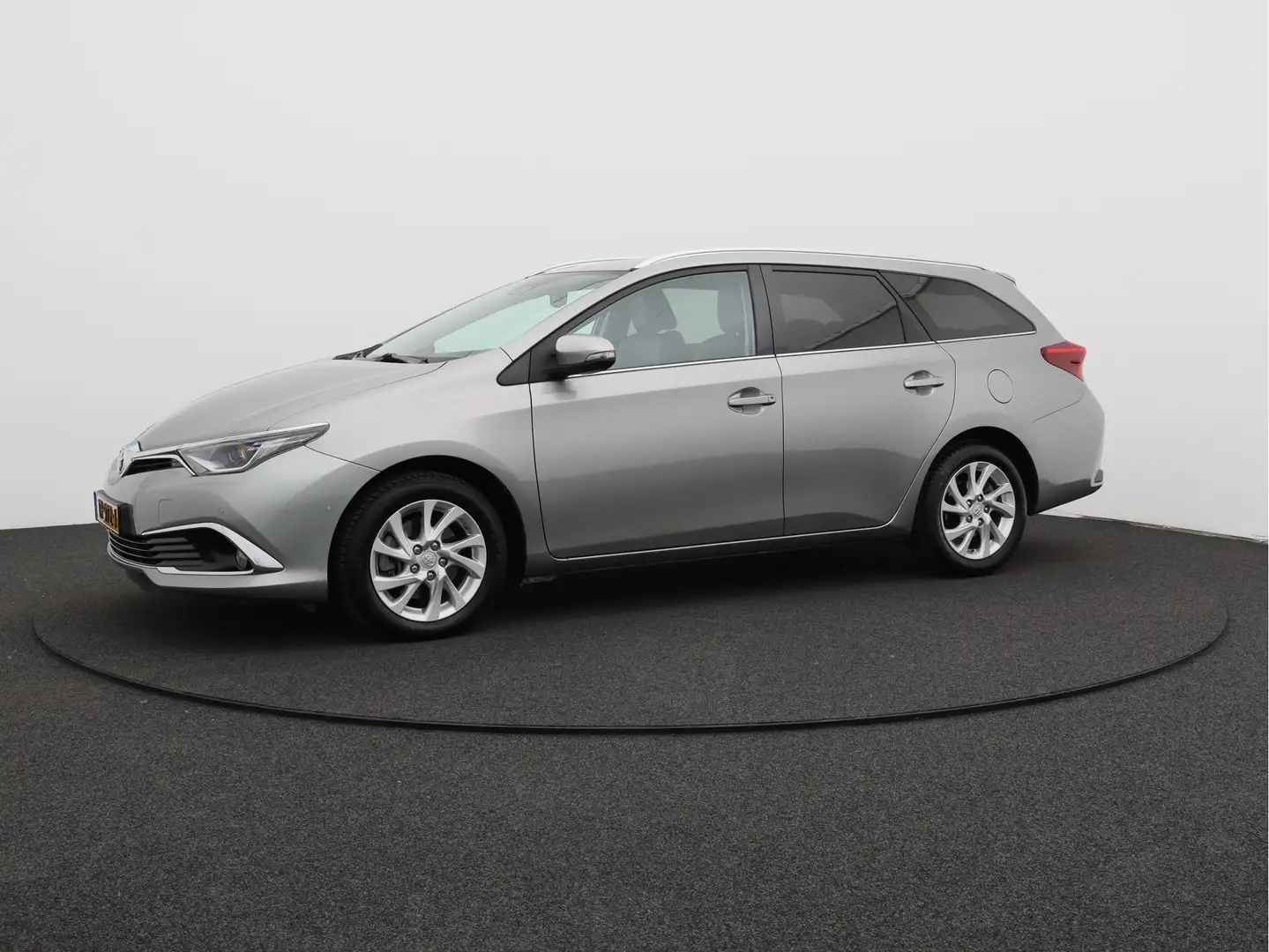 Toyota Auris Touring Sports 1.8 Hybrid Executive/ lage km/ zeer Grijs - 2