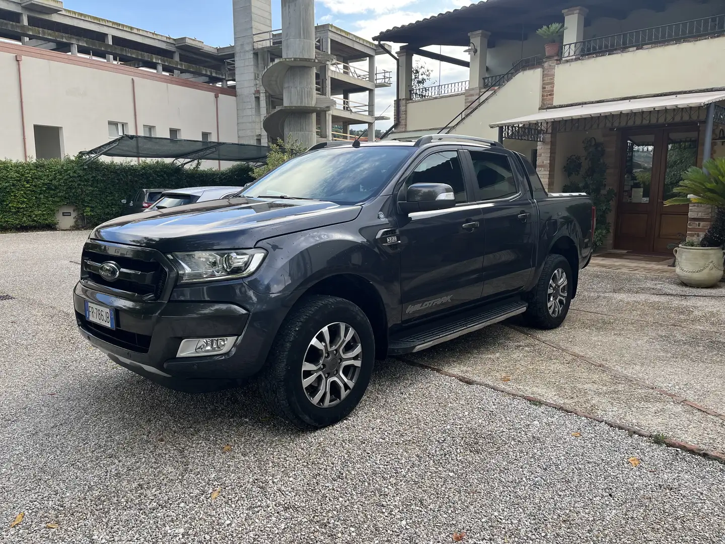 Ford Ranger Ranger 3.2 tdci double cab Wildtrak 200cv auto Szürke - 1