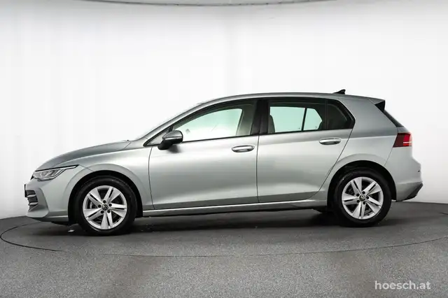 Volkswagen Golf view 3