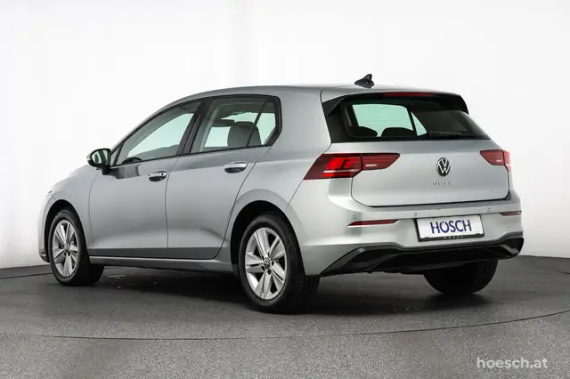 Volkswagen Golf view 4