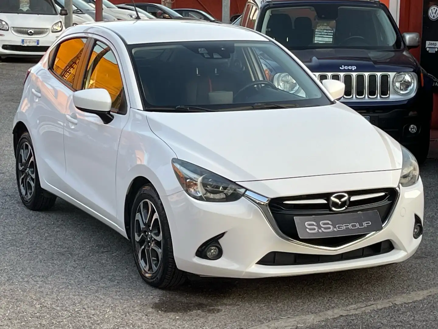 Mazda 2 1.5 Evolve 90cv/rate/permute/garanzia/unipro/6b Bianco - 1