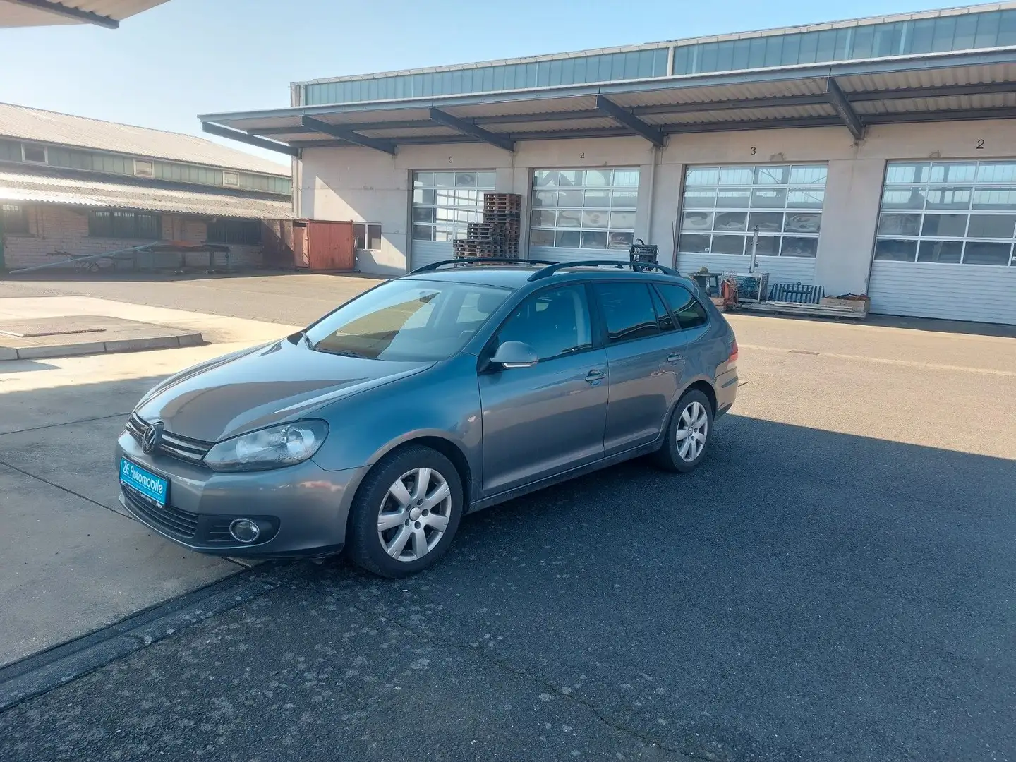 Volkswagen Golf VI Variant Trendline BlueMotion Gris - 1