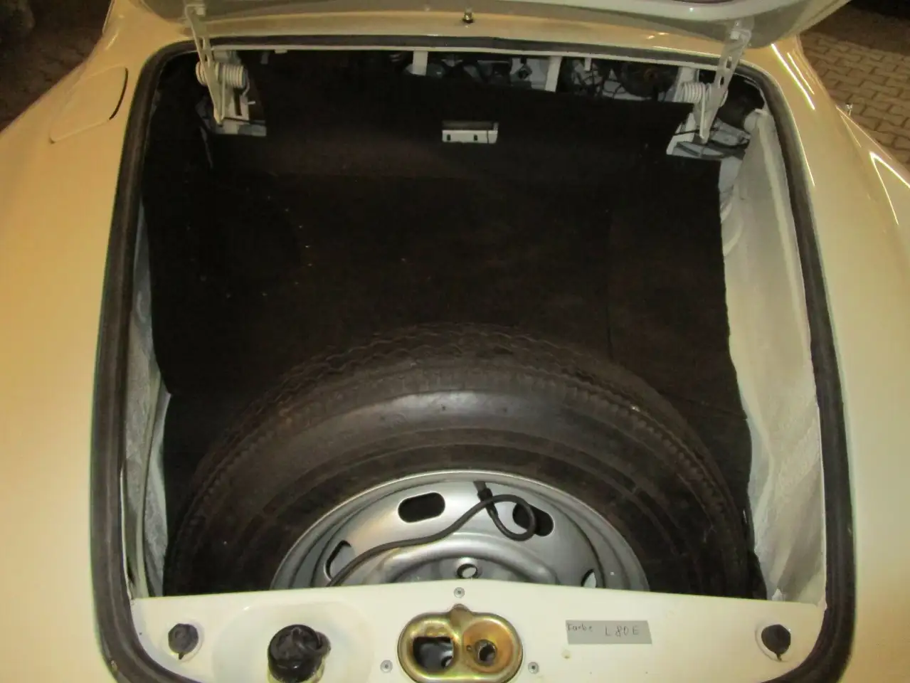 Volkswagen Karmann Ghia 1600 Coupe, foto 11