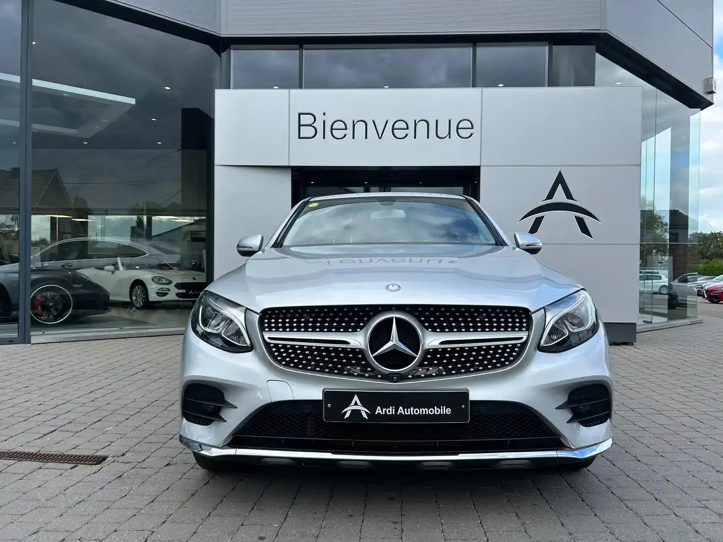 Mercedes-Benz GLC 250 Coupé 4-Matic *PACK AMG*GARANTIE*CAMERA 360* Zilver - 2