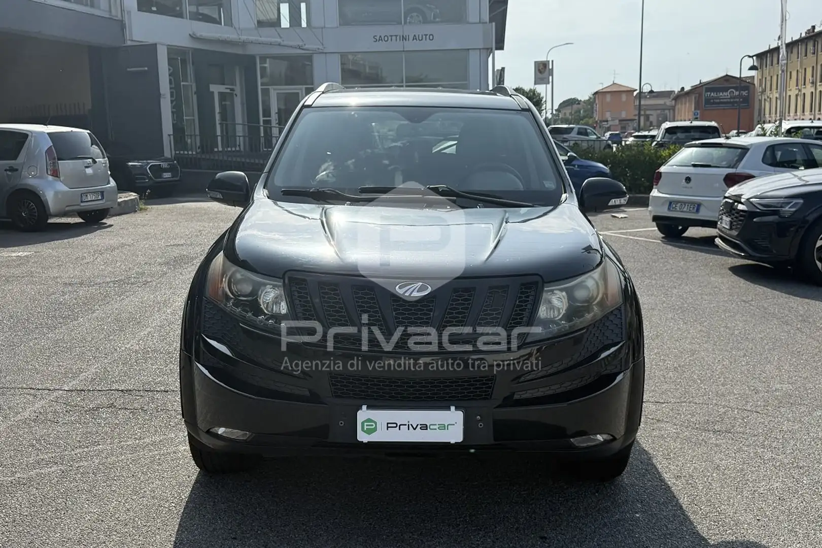 Mahindra XUV500 XUV500 2.2 16V AWD W8 Noir - 2