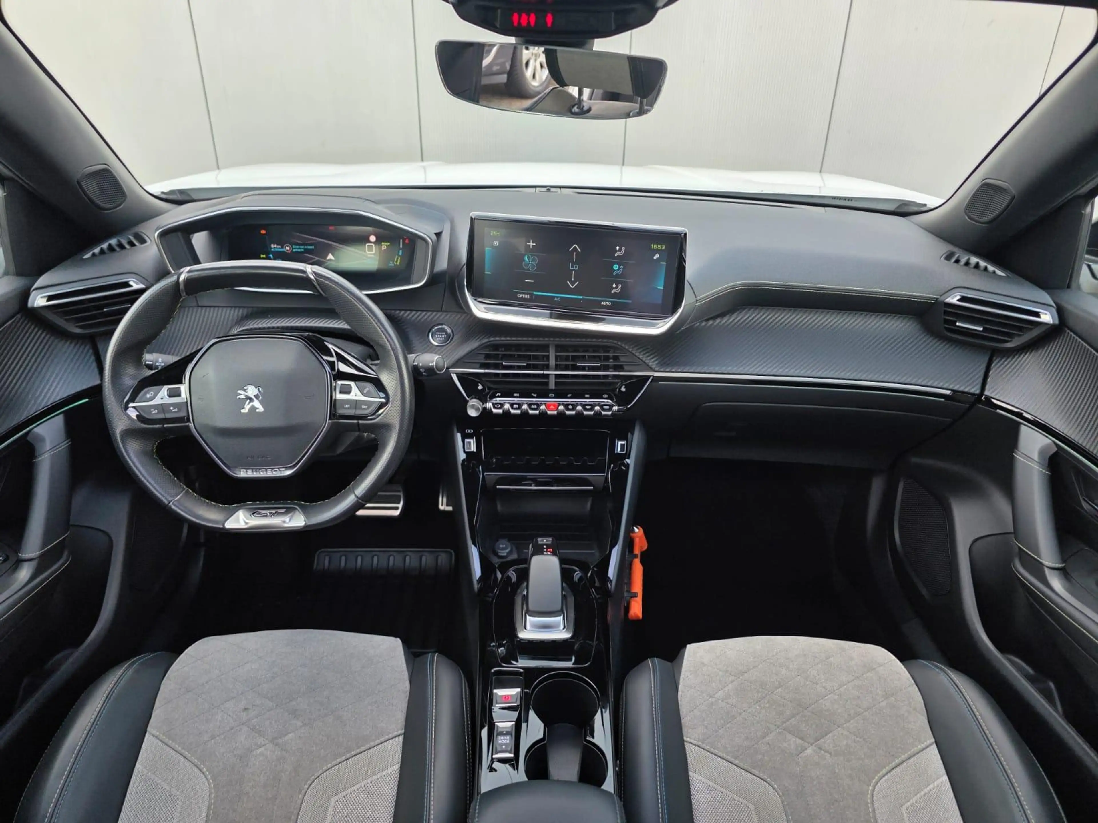 Peugeot e-2008 EV GT Pack 50 kWh Schuifdak | Alcantara | Navigati — photo 9