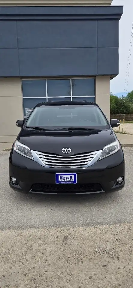 Toyota Sienna снимка Toyota Sienna