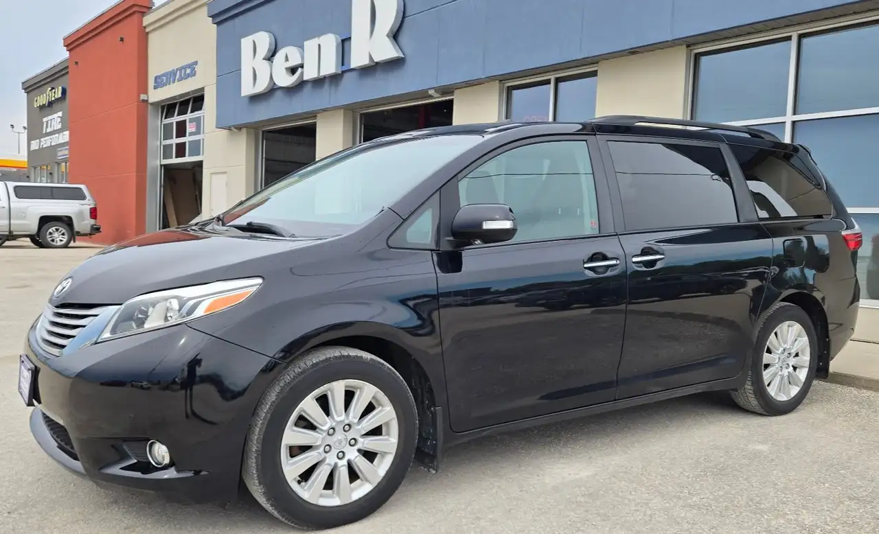 Toyota Sienna снимка Toyota Sienna