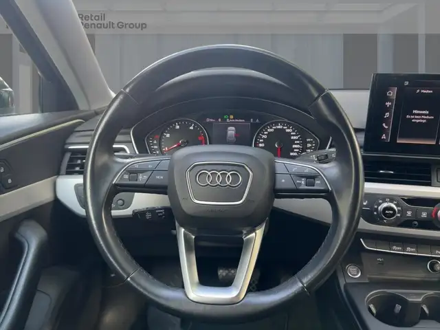 Audi A4 view 11