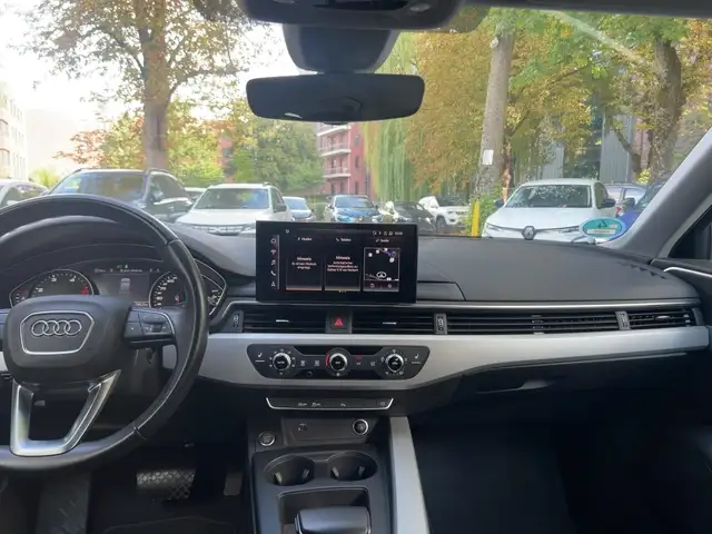 Audi A4 view 12