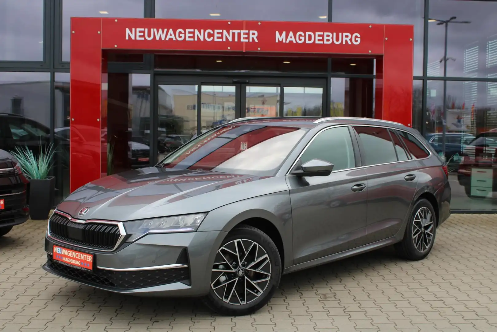 Skoda Octavia 1.5TSI DSG*KAMERA*ACC*LED*SHZ*AHK-Vorb.*LM*beh.FRO Szürke - 1