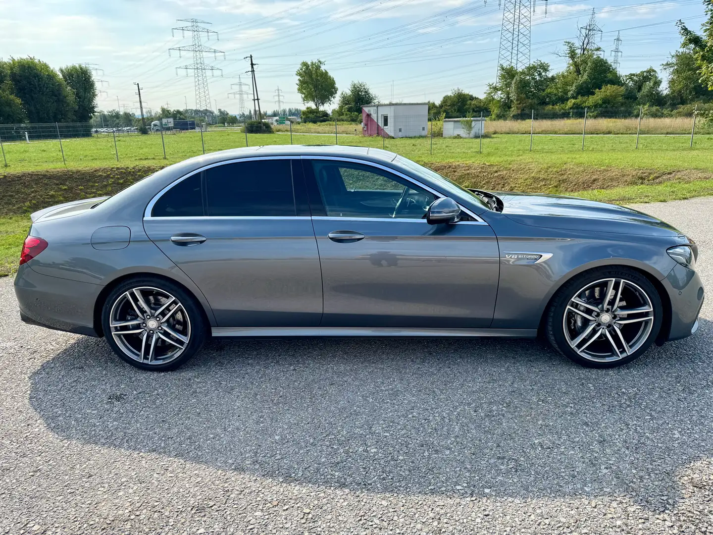 Mercedes-Benz E 63 AMG E 63 AMG 4MATIC+ Aut. Gri - 2