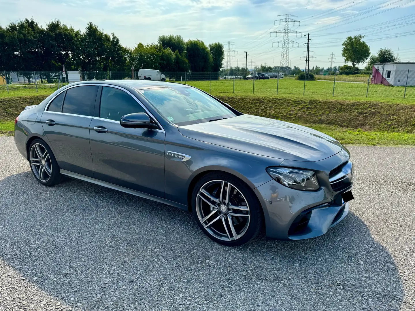 Mercedes-Benz E 63 AMG E 63 AMG 4MATIC+ Aut. Gri - 1