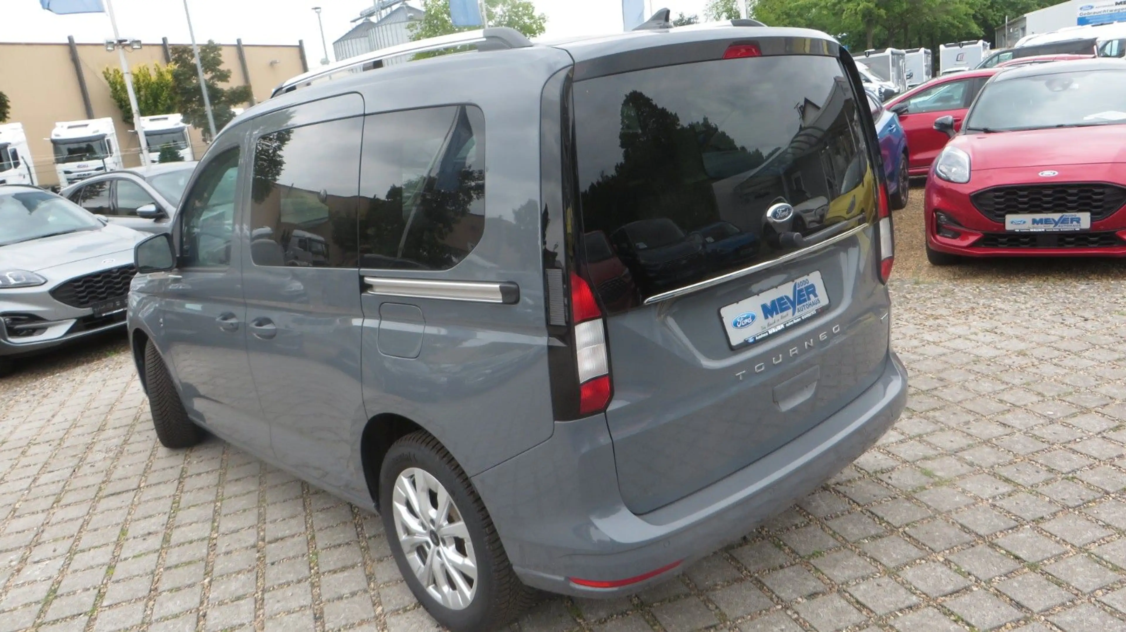 Ford Tourneo Connect PHEV Titanium — photo 2