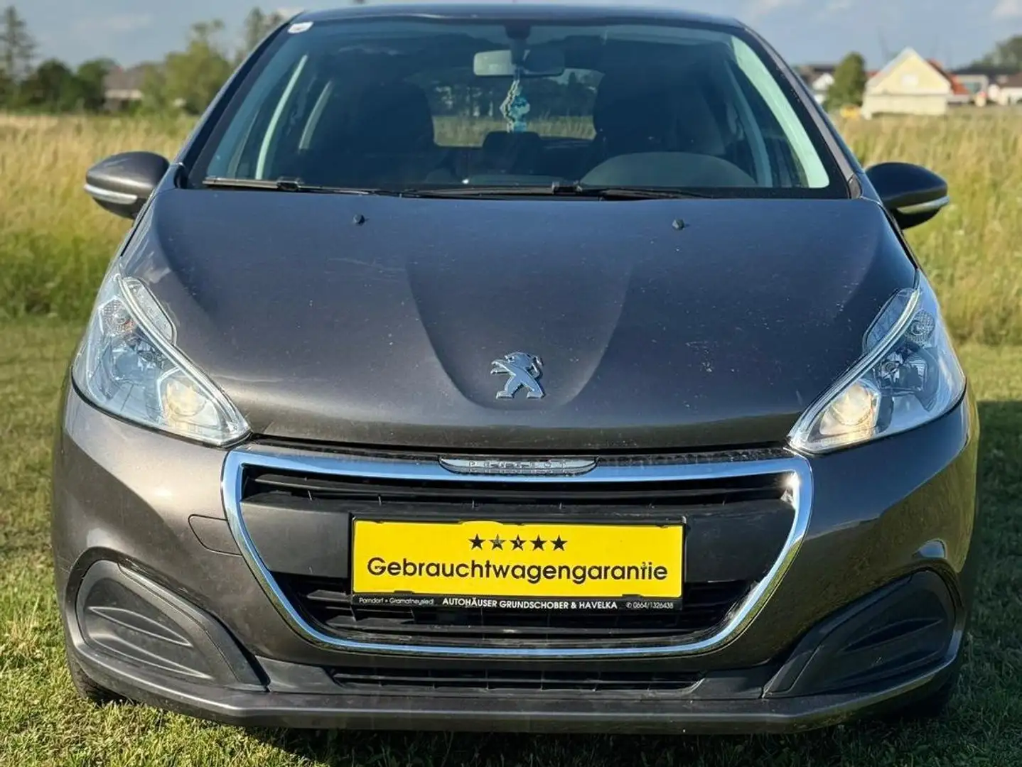Peugeot 208 Active Grau - 1
