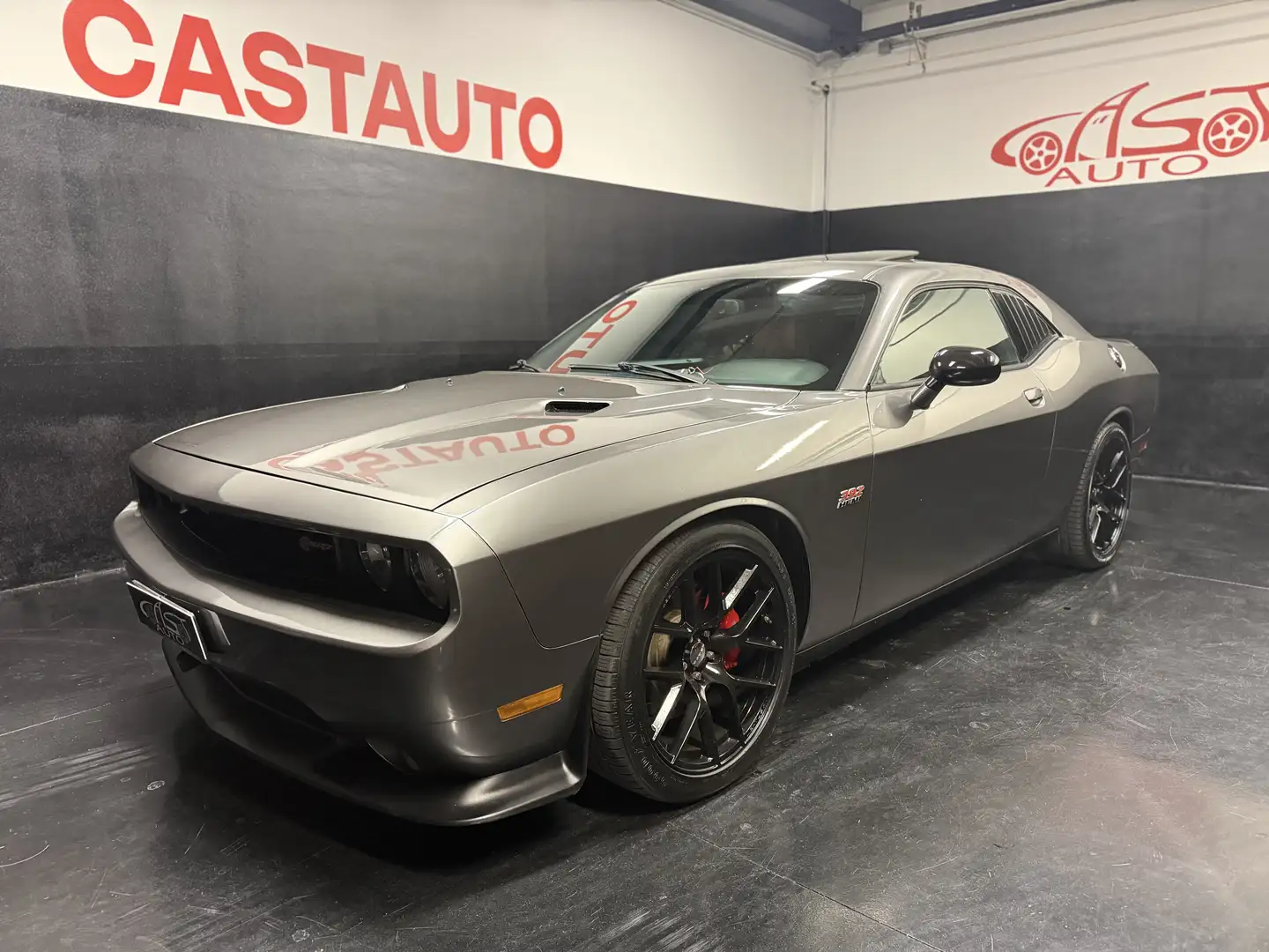 Dodge Challenger SRT Hellcat Srt8 6.4 V8 Supercharged Grau - 2