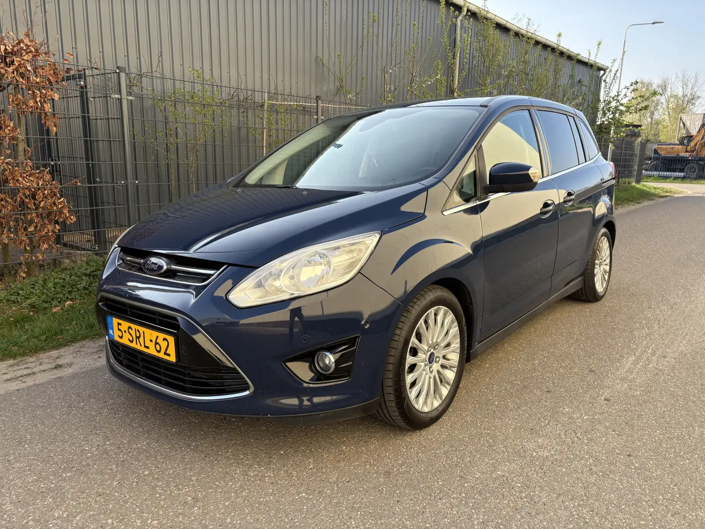 Ford Grand C-Max 1.0 Titanium / AIRCO / NAVI / 6 PERSOONS Blauw - 1