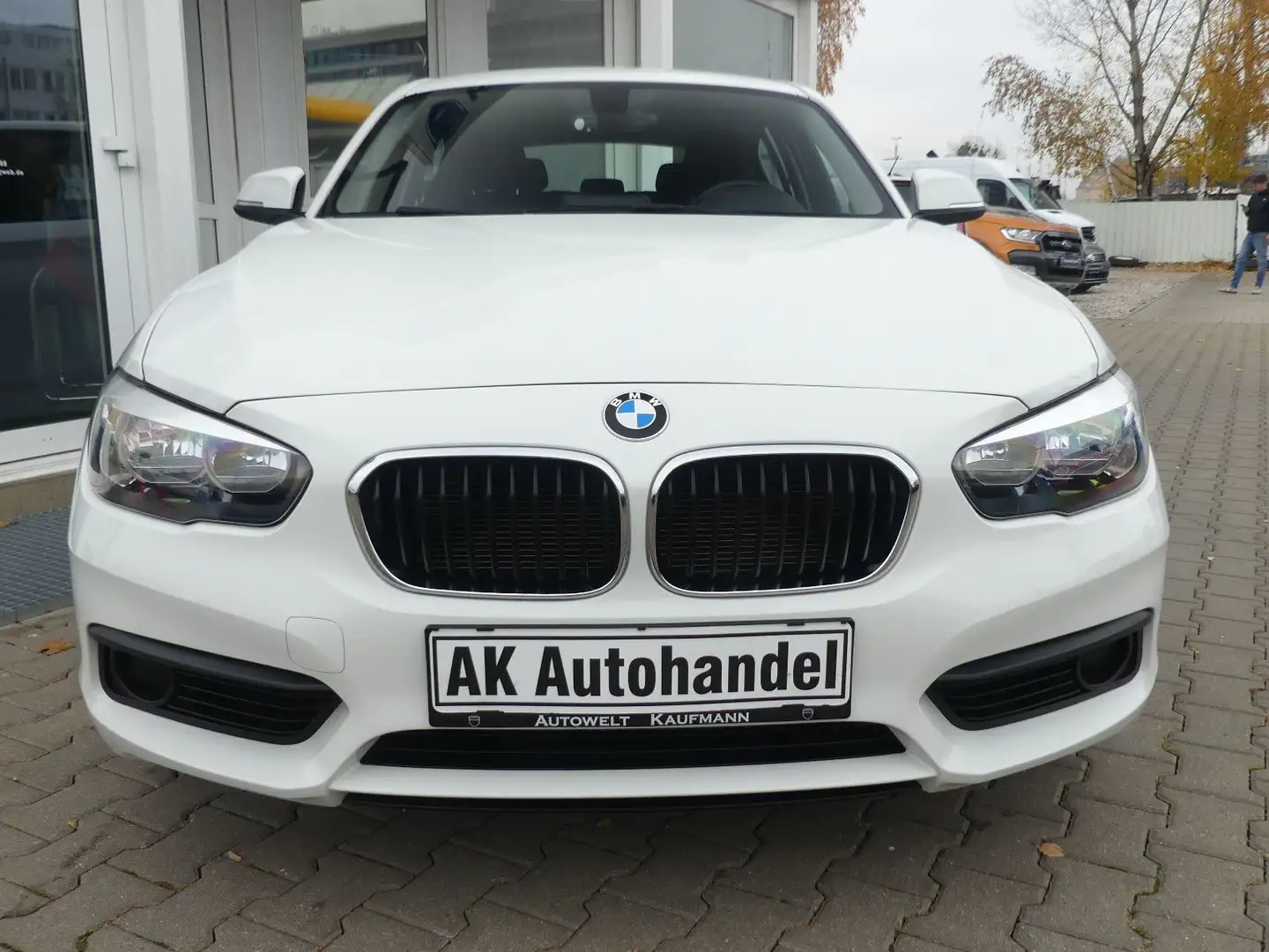 BMW 118 D Limousine Sitzheizung Bluetooth 5-trg. Weiß - 2