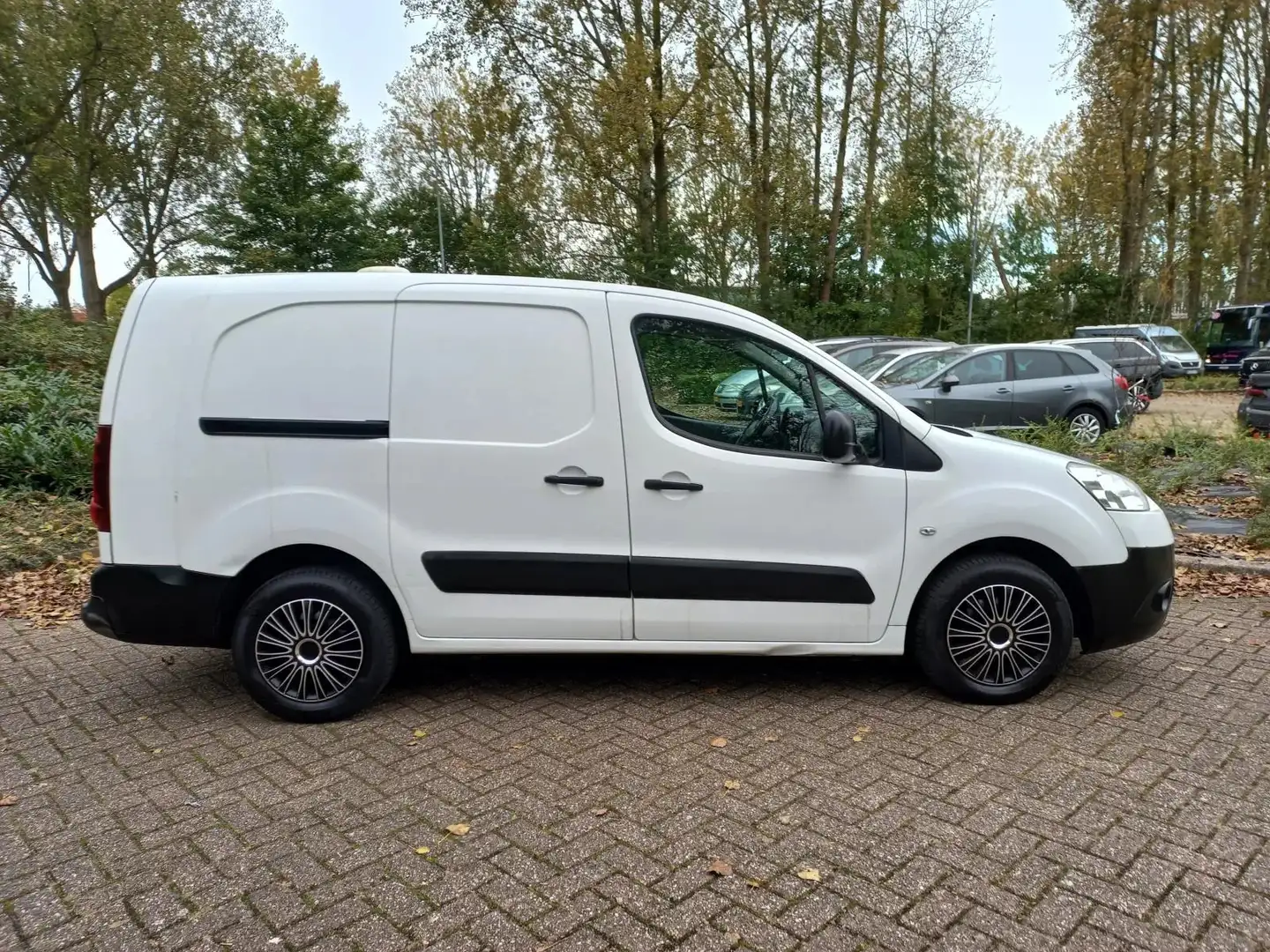 Peugeot Partner 122 1.6 e-HDI L2 LANG Airco Trekhaak Euro 5 NW APK Wit - 1