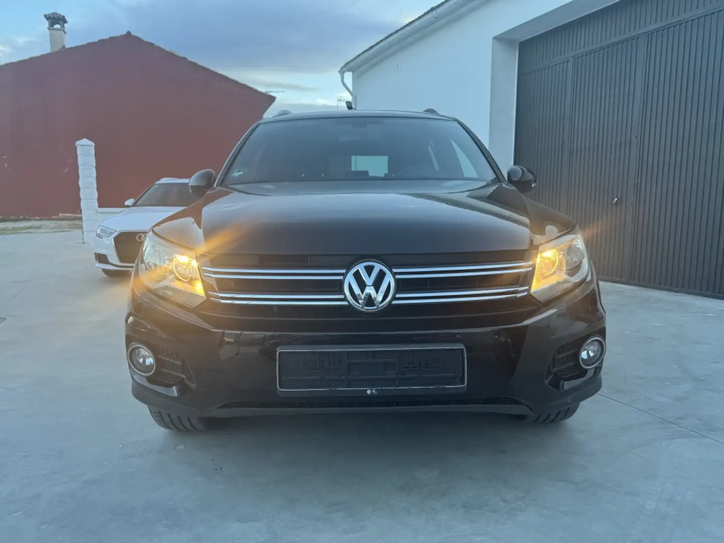 Volkswagen Tiguan 2.0TDI BMT Country 4Motion 150 Noir - 2