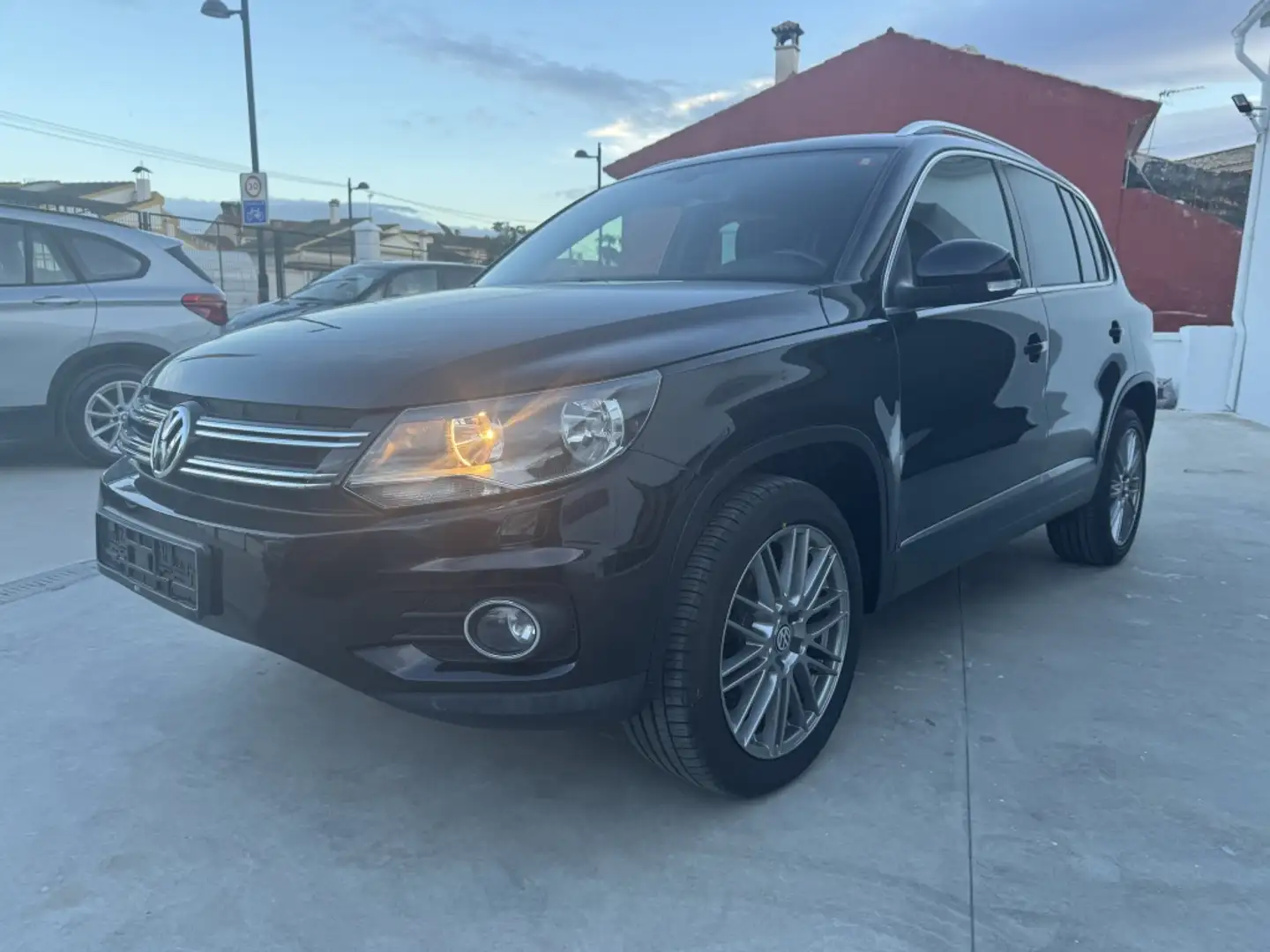 Volkswagen Tiguan 2.0TDI BMT Country 4Motion 150 Noir - 1