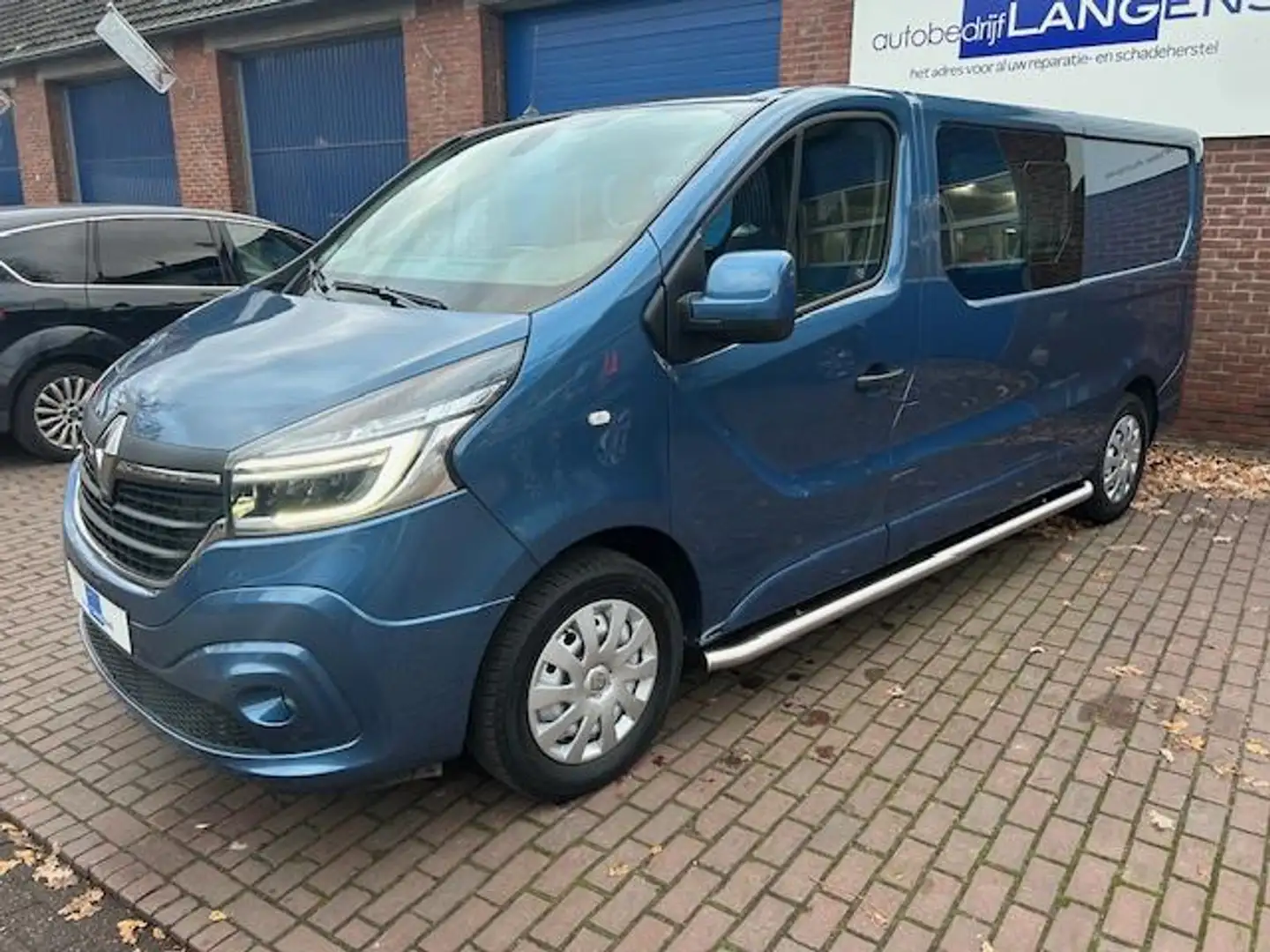 Renault Trafic 2.0 dCi 145 T29 L2H1 DC Business, Full Led, Camera Blauw - 2