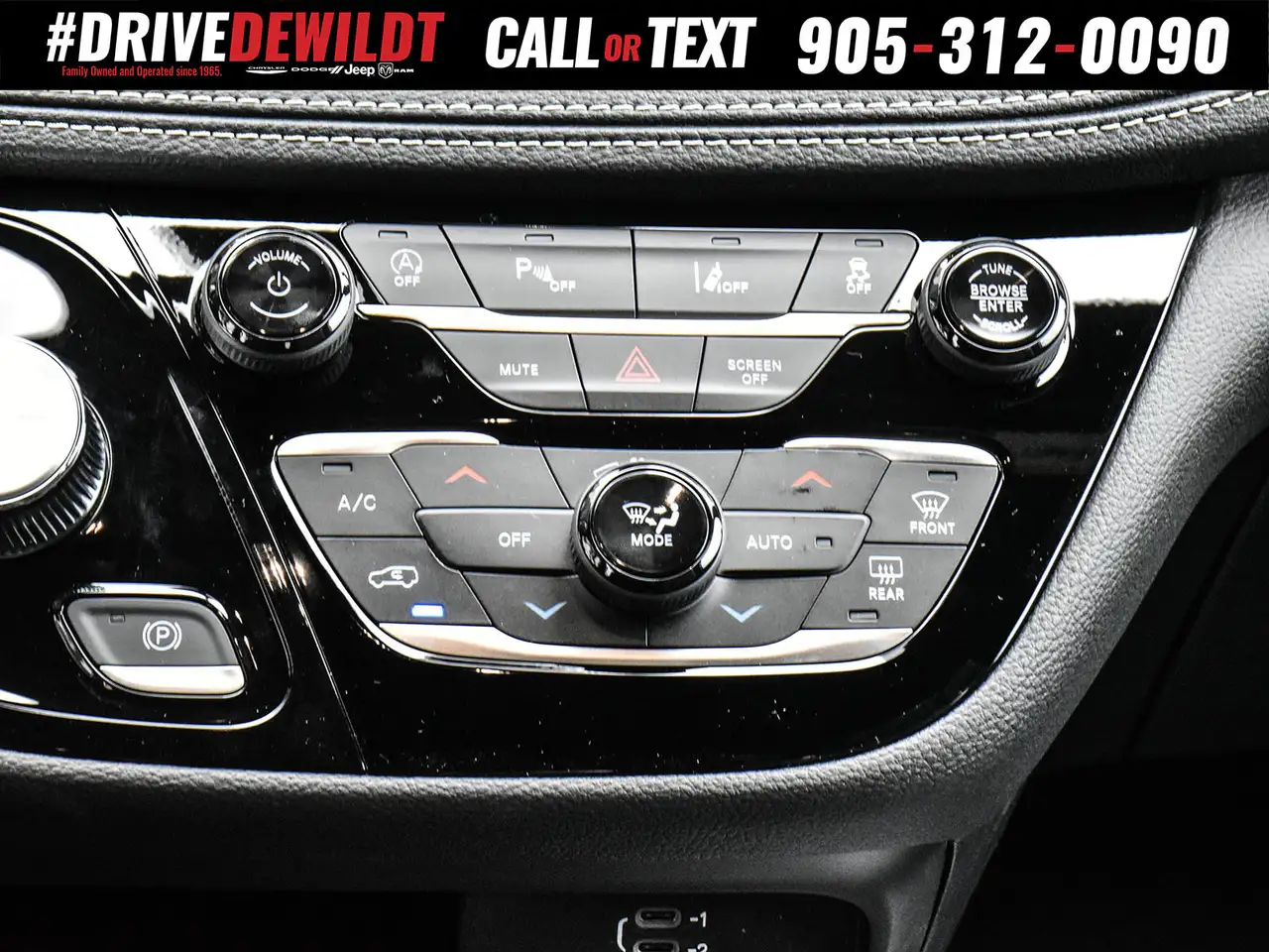 Chrysler Pacifica снимка Chrysler Pacifica