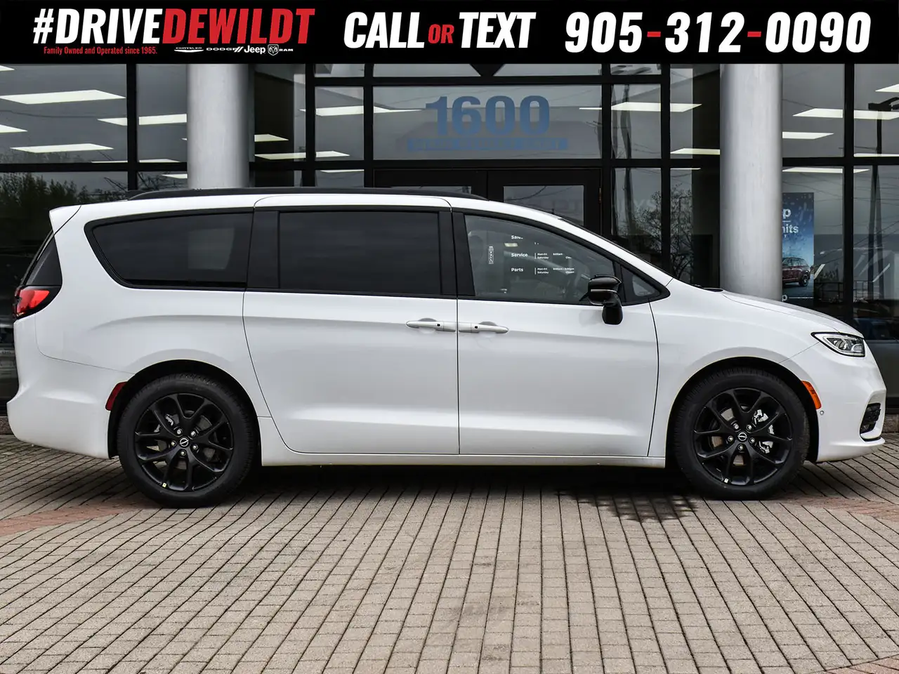 Chrysler Pacifica снимка Chrysler Pacifica