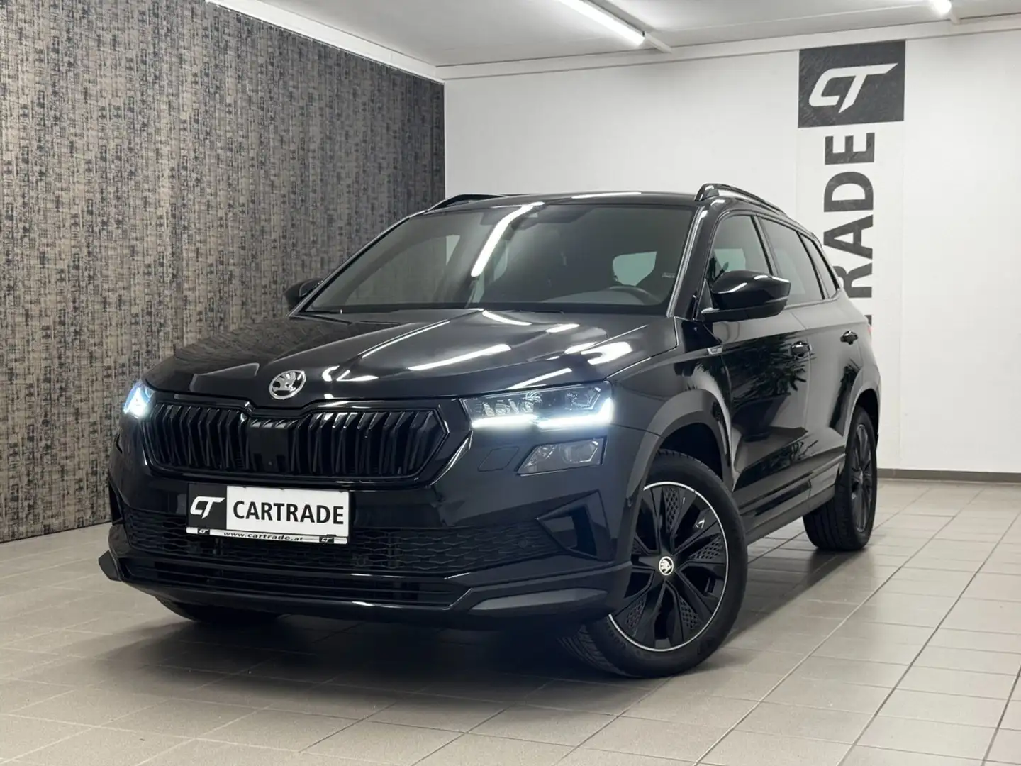 Skoda Karoq 2.0 TDI Sportline 4x4 Schwarz - 1