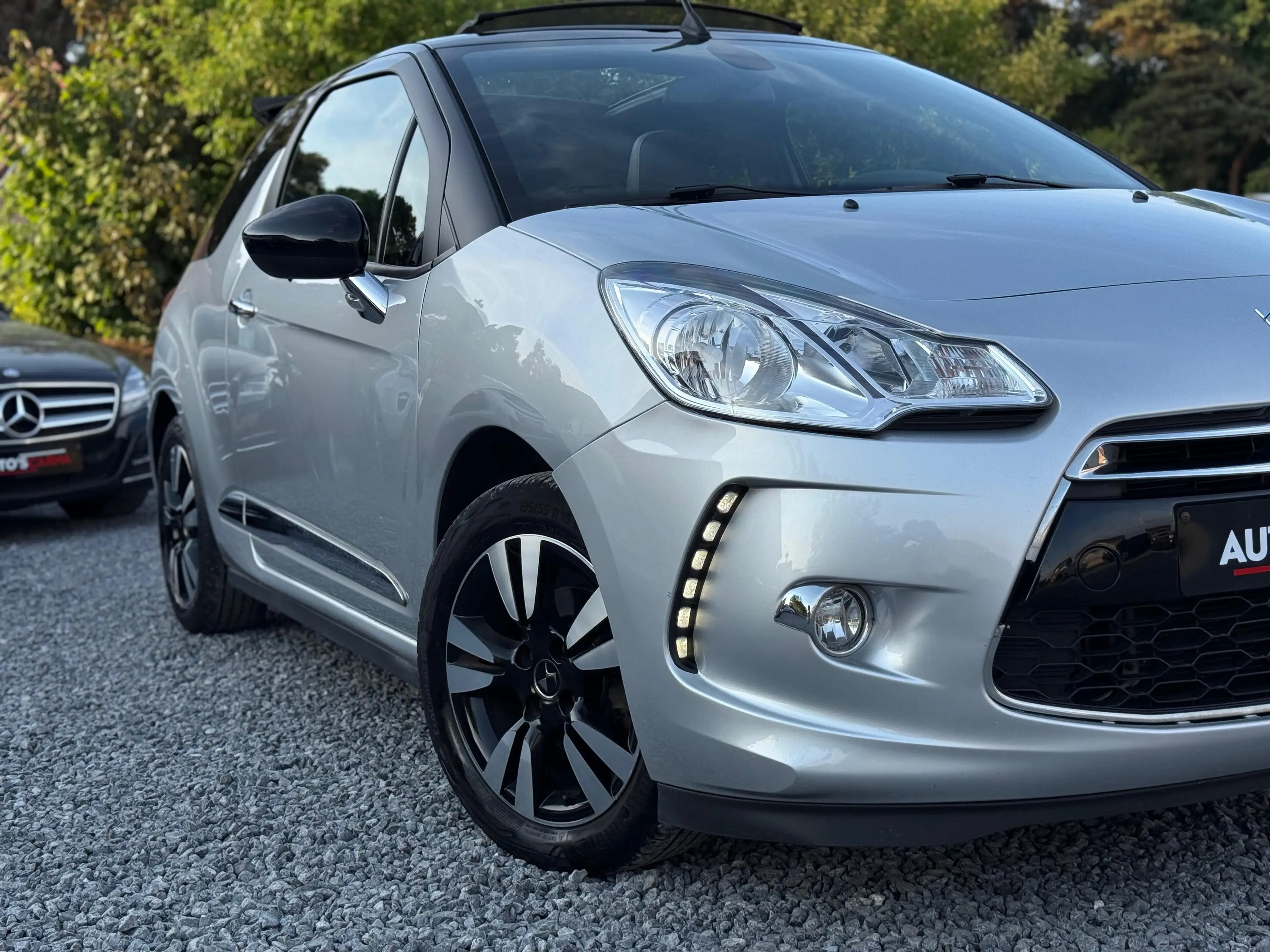 Citroen DS3 Cabrio 1.2i Benzine Led Airco Navi ParkS Camera * — photo 4