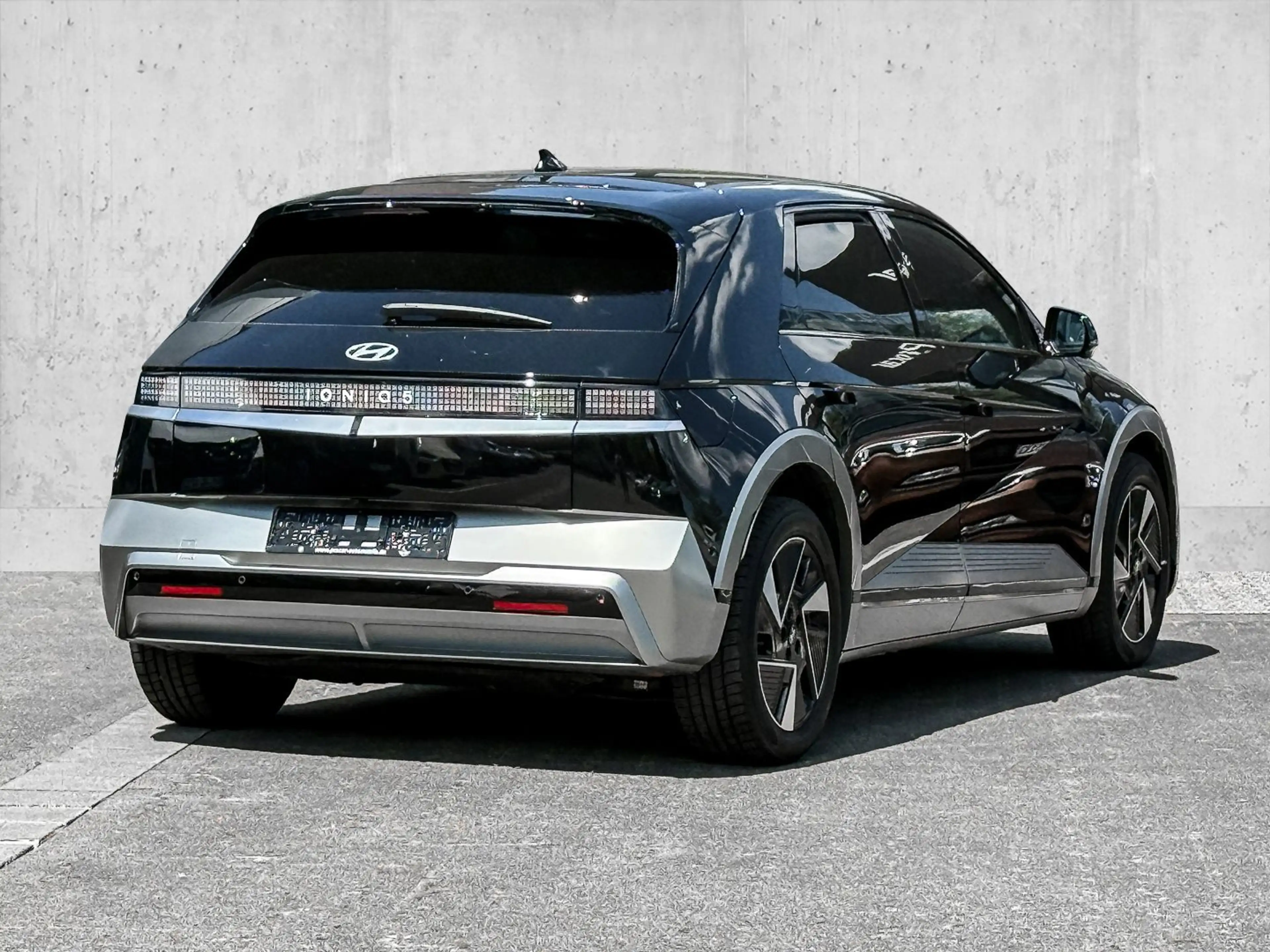 Hyundai IONIQ 5 63 kW/h ACC NAVI LED SHZ DAB E-SITZE — photo 2