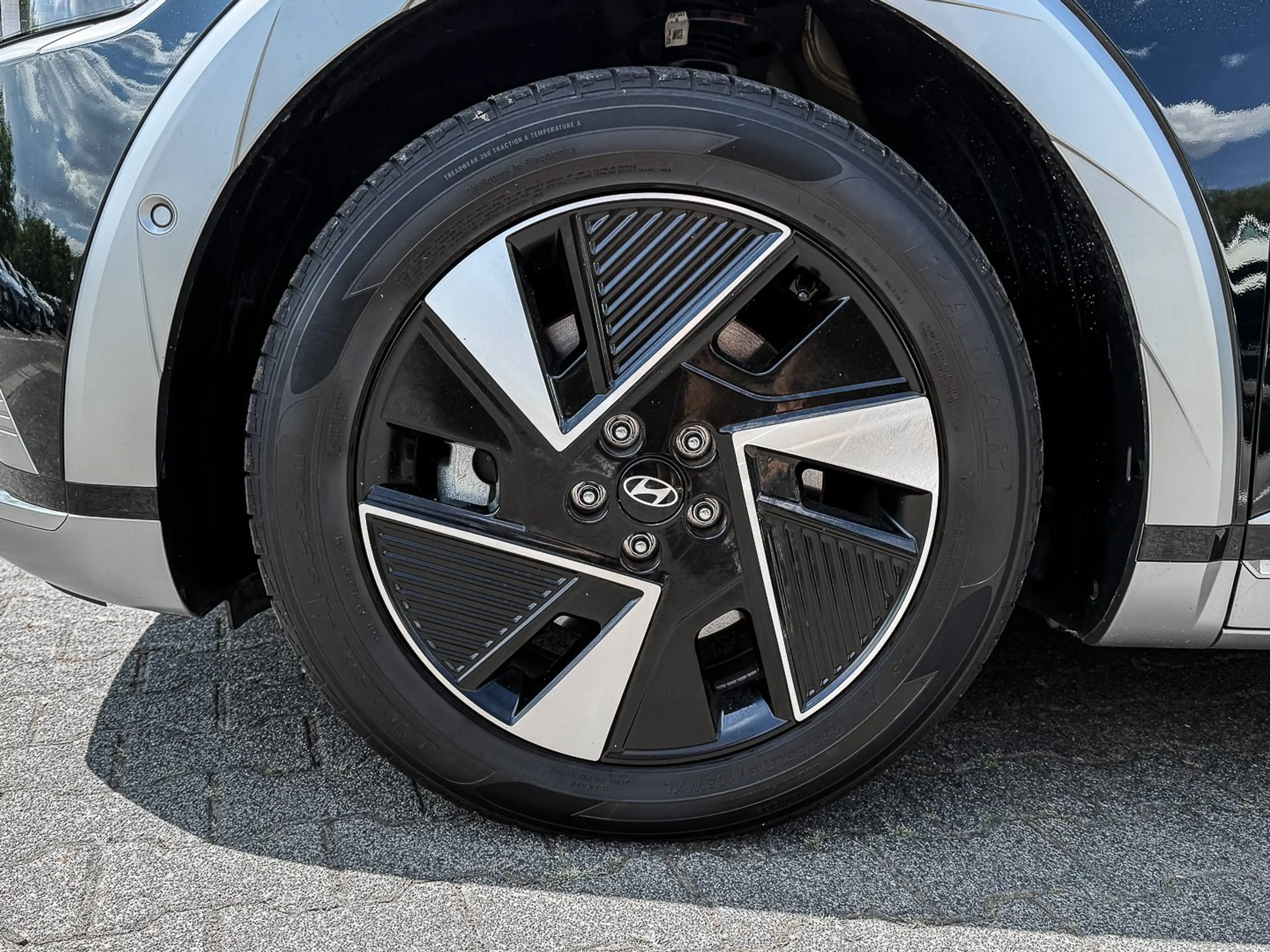 Hyundai IONIQ 5 63 kW/h ACC NAVI LED SHZ DAB E-SITZE — photo 6