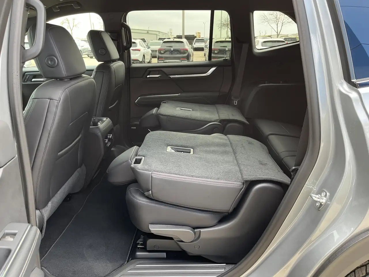 GMC Acadia снимка GMC Acadia