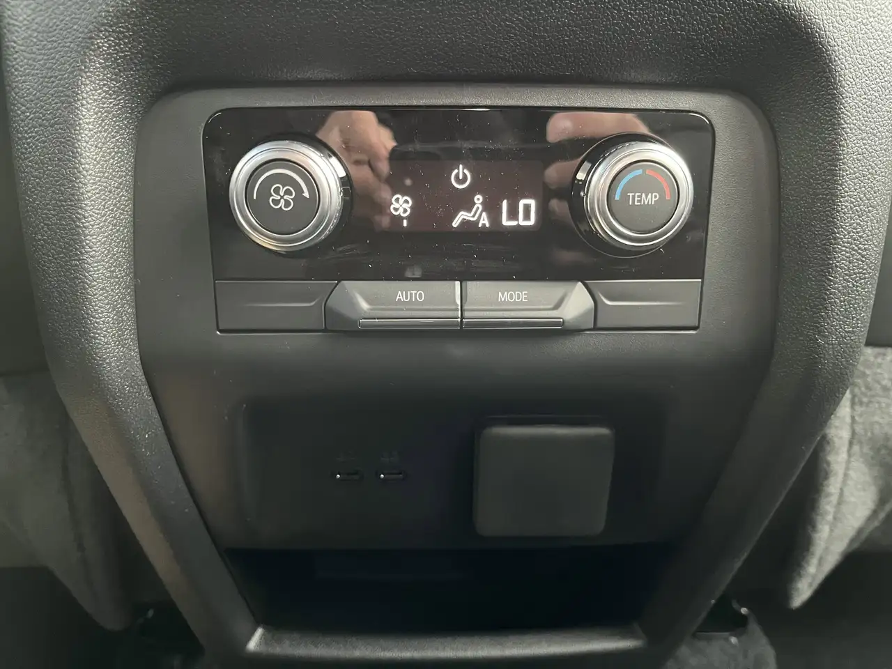 GMC Acadia снимка GMC Acadia